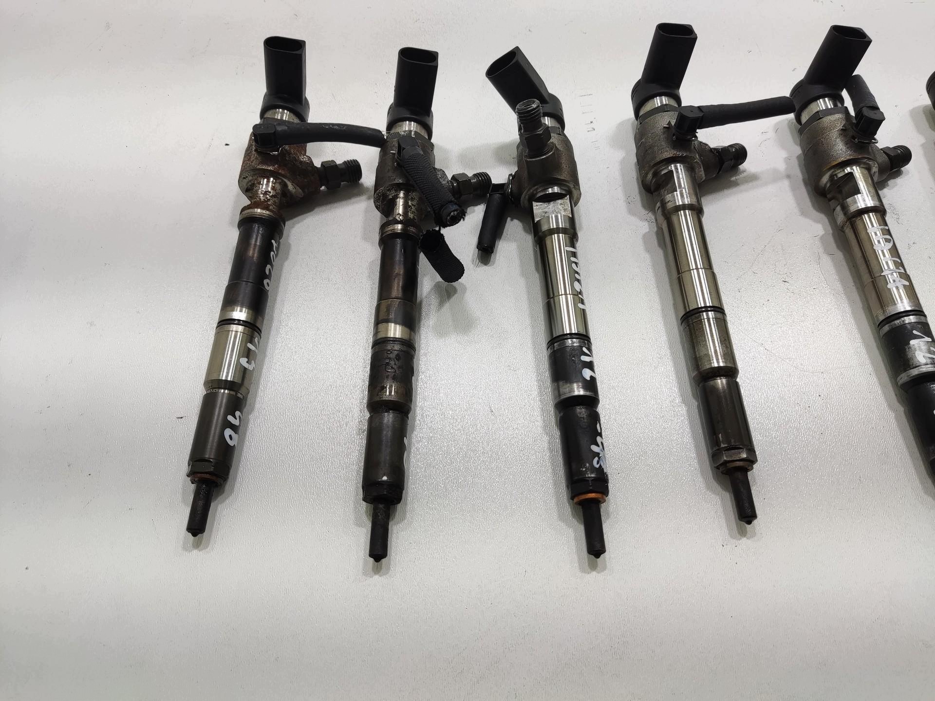 nozzle injector SEAT IBIZA IV 6J 1.6 TDI 2008-2012 03L130277B