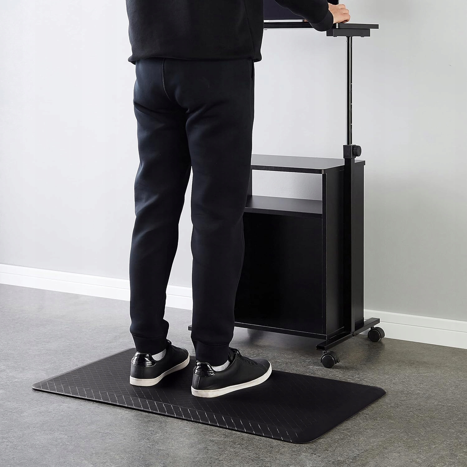 Mata antyzmęczeniowa, ergonomiczna do stania do domu i biura 50,8 x 81,4 cm Kod producenta 203222black