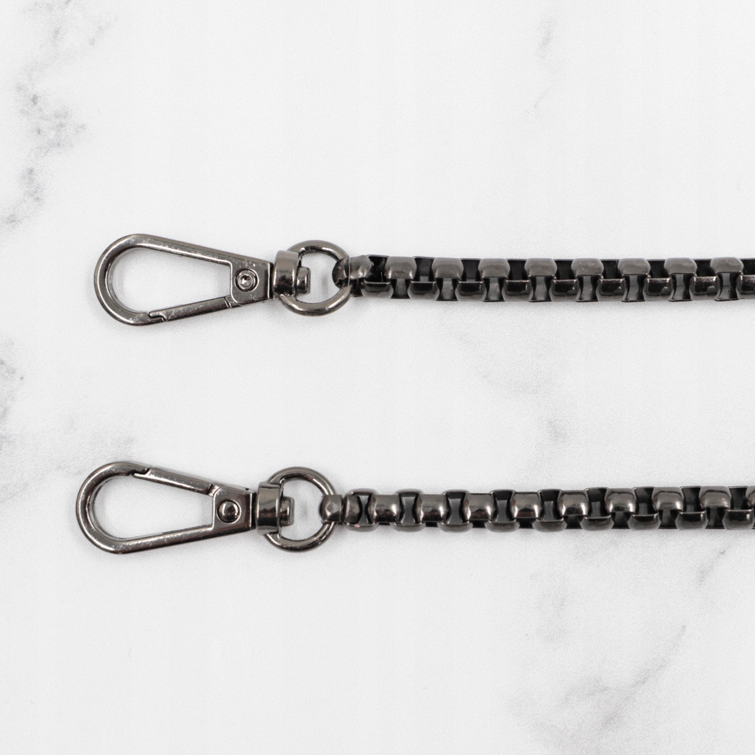 Etui Mat BLINK Czarny do REALME 9 PRO PLUS Łańcuch Marka Cute Cases