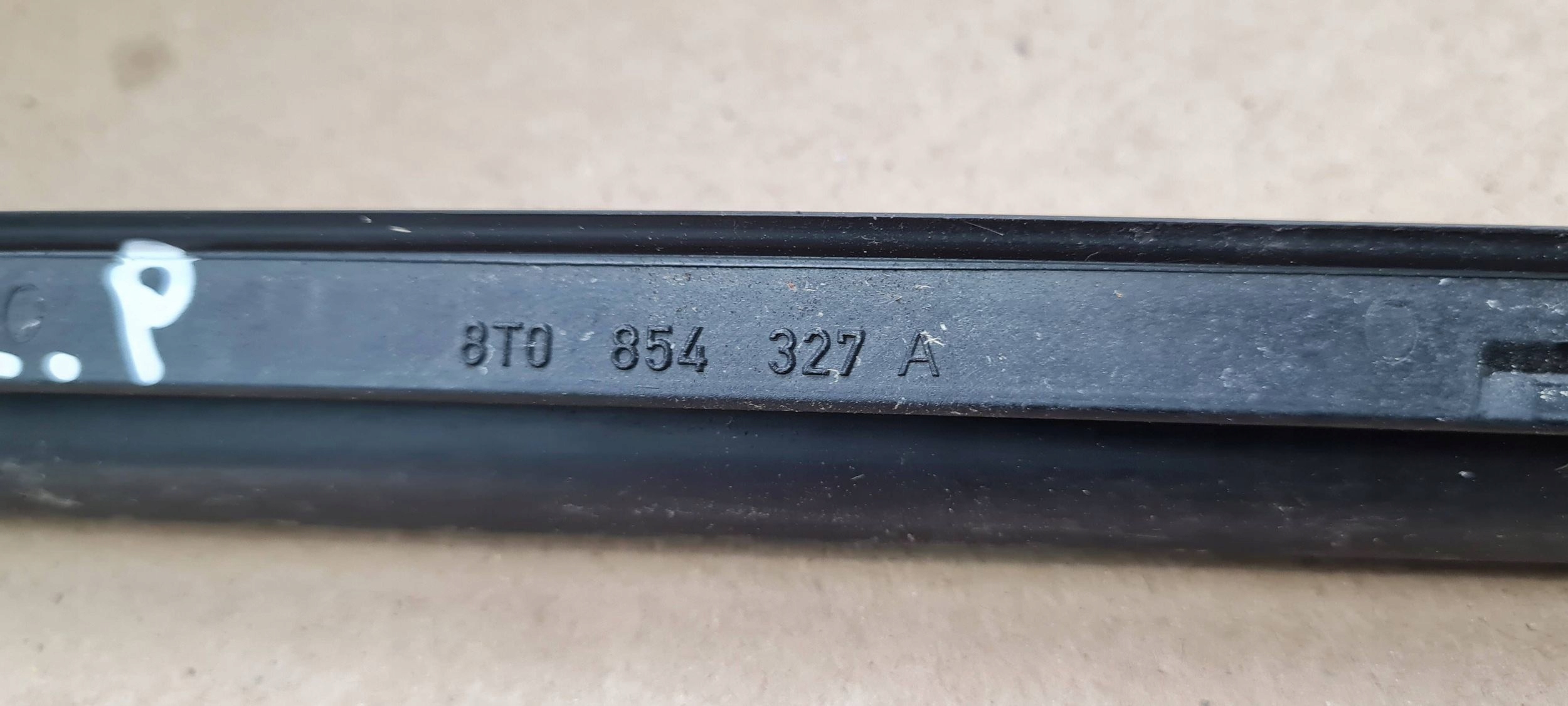A5 8T LIFT S5 moulding cap windows CZOLOWEJ left 8T0854327A