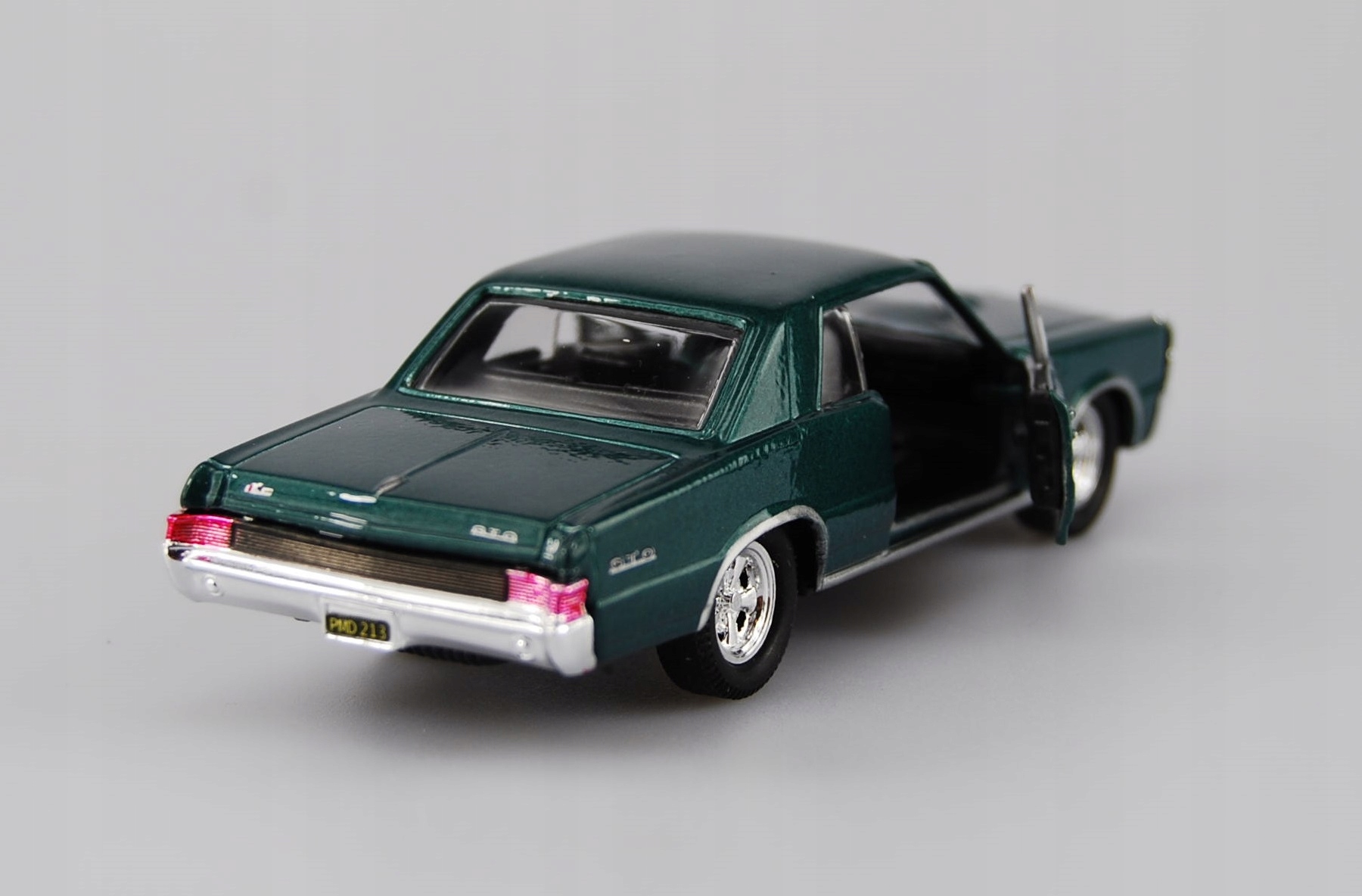WELLY 1965 PONTIAC GTO 1:34 NOWY METALOWY MODEL Marka Welly