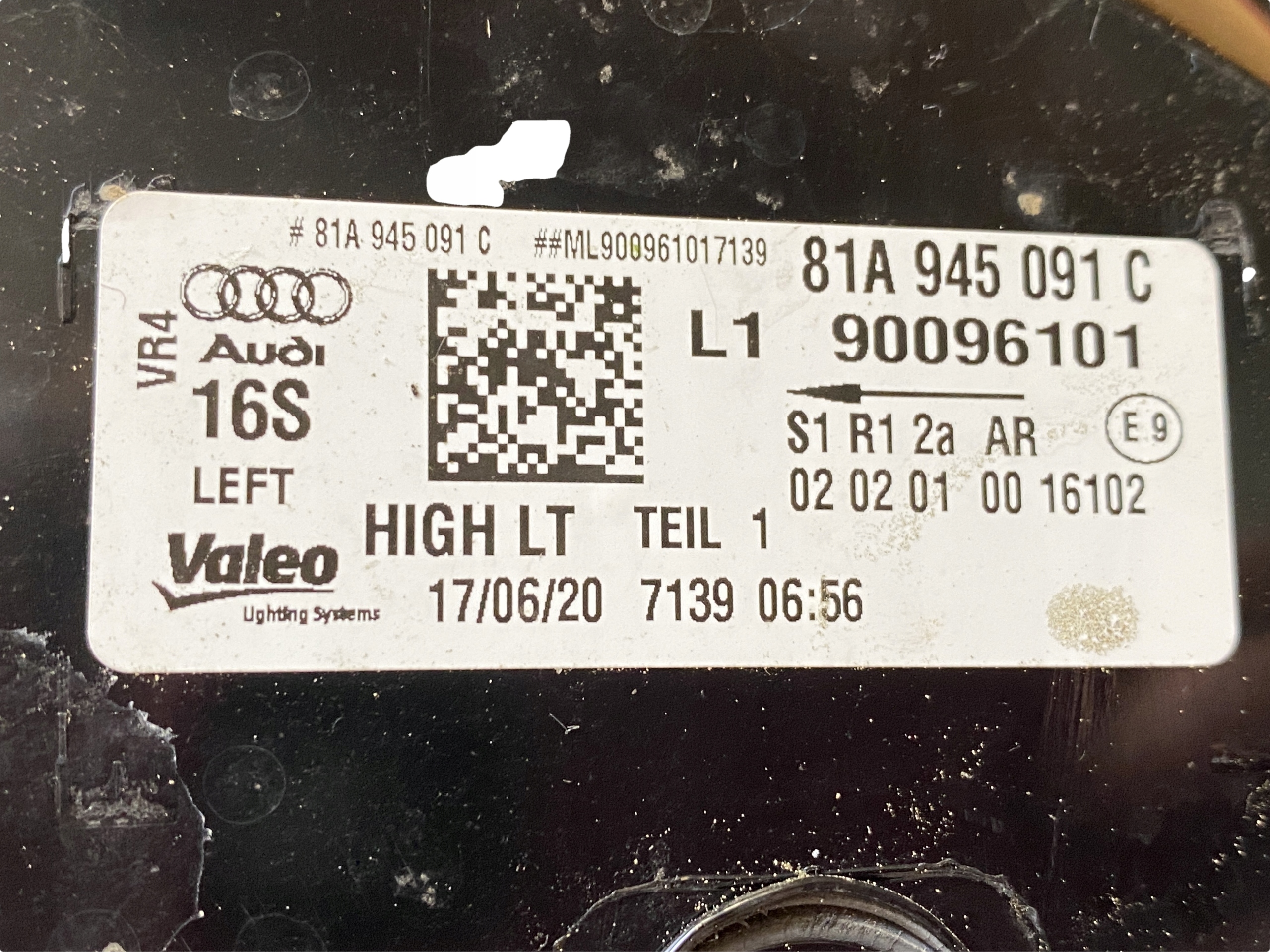 AUDI Q2 81A Leuchte heck LED 81A945091C