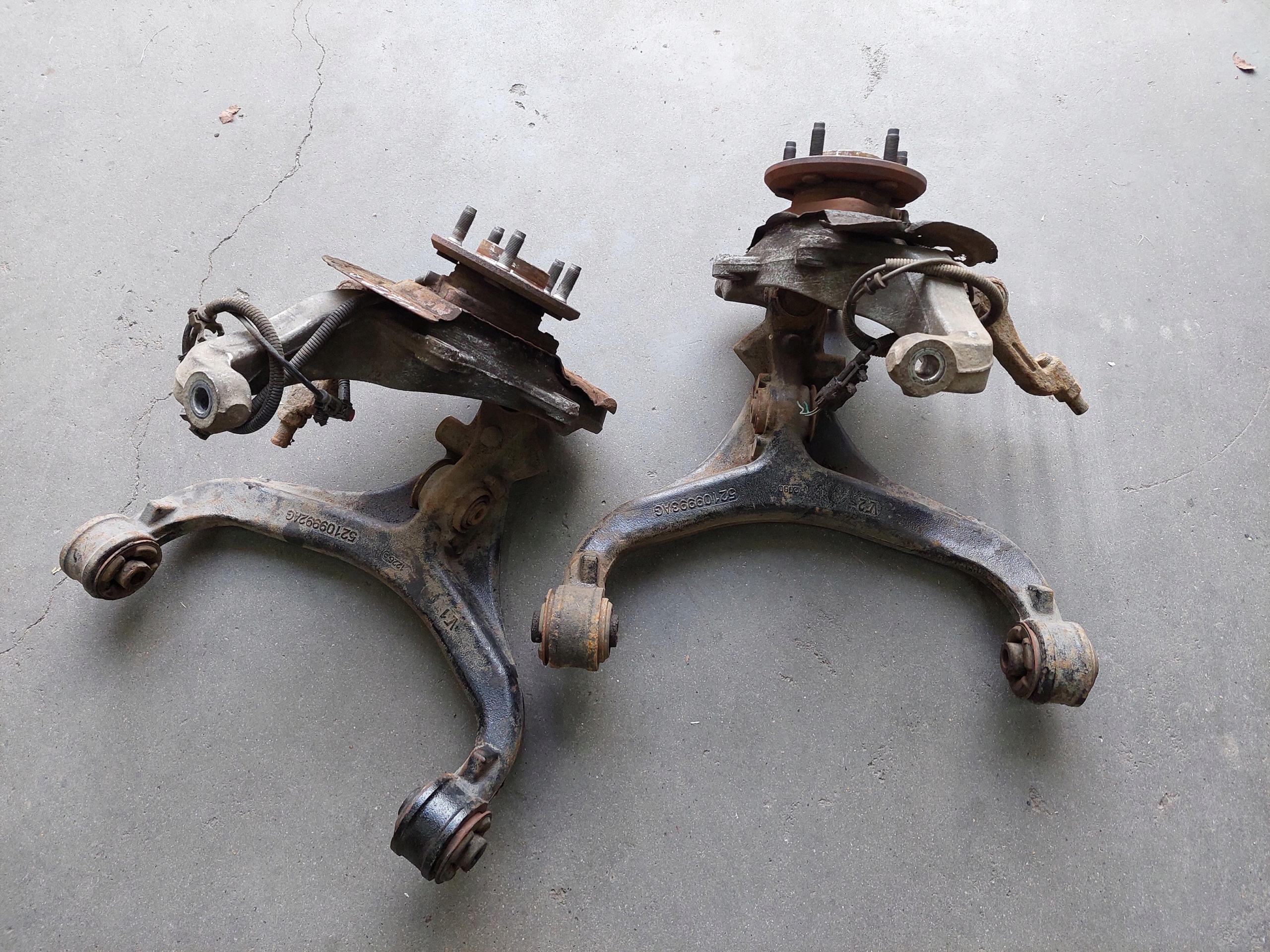 swing left front arm DODGE NITRO 2.8 CRD