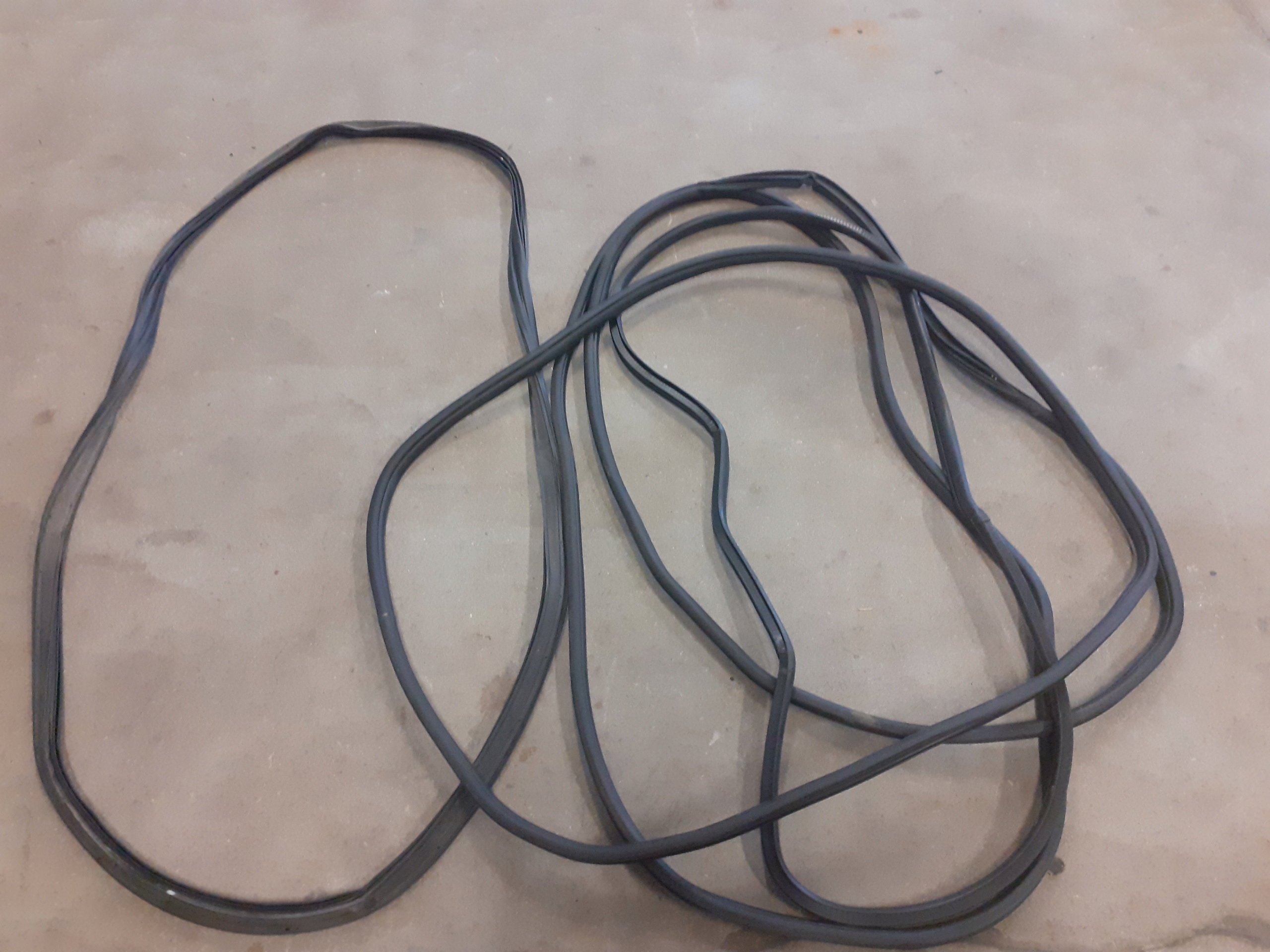 USZCZELKA KAROSERI DRZWI JEEP GRAND CHEROKEE WK2