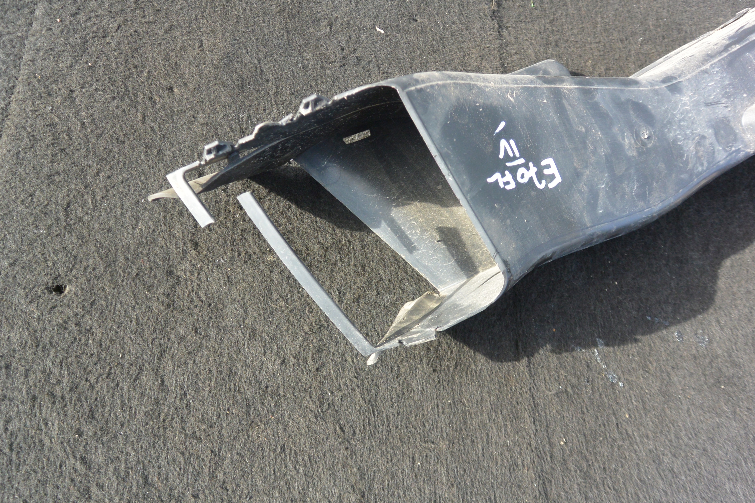 intake air HAMULCOW right BMW X5 E70 LIFT