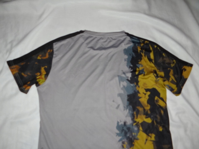 FAJNA ELASTYCZNA KOSZULKA OUTDOOR Materiał dominujący Poliester