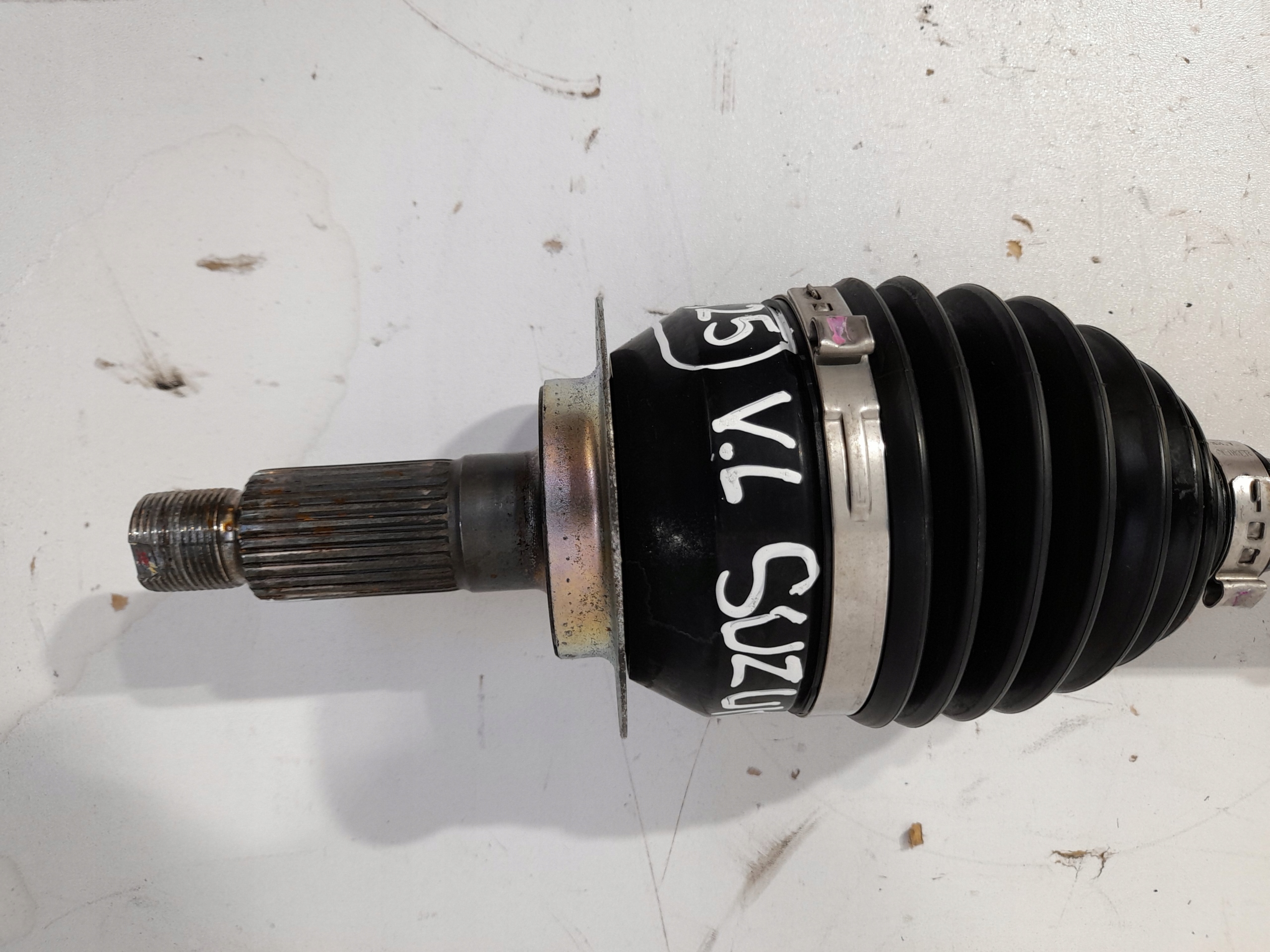 SUZUKI SX4 S-CROSS semi-axis left front (A25)