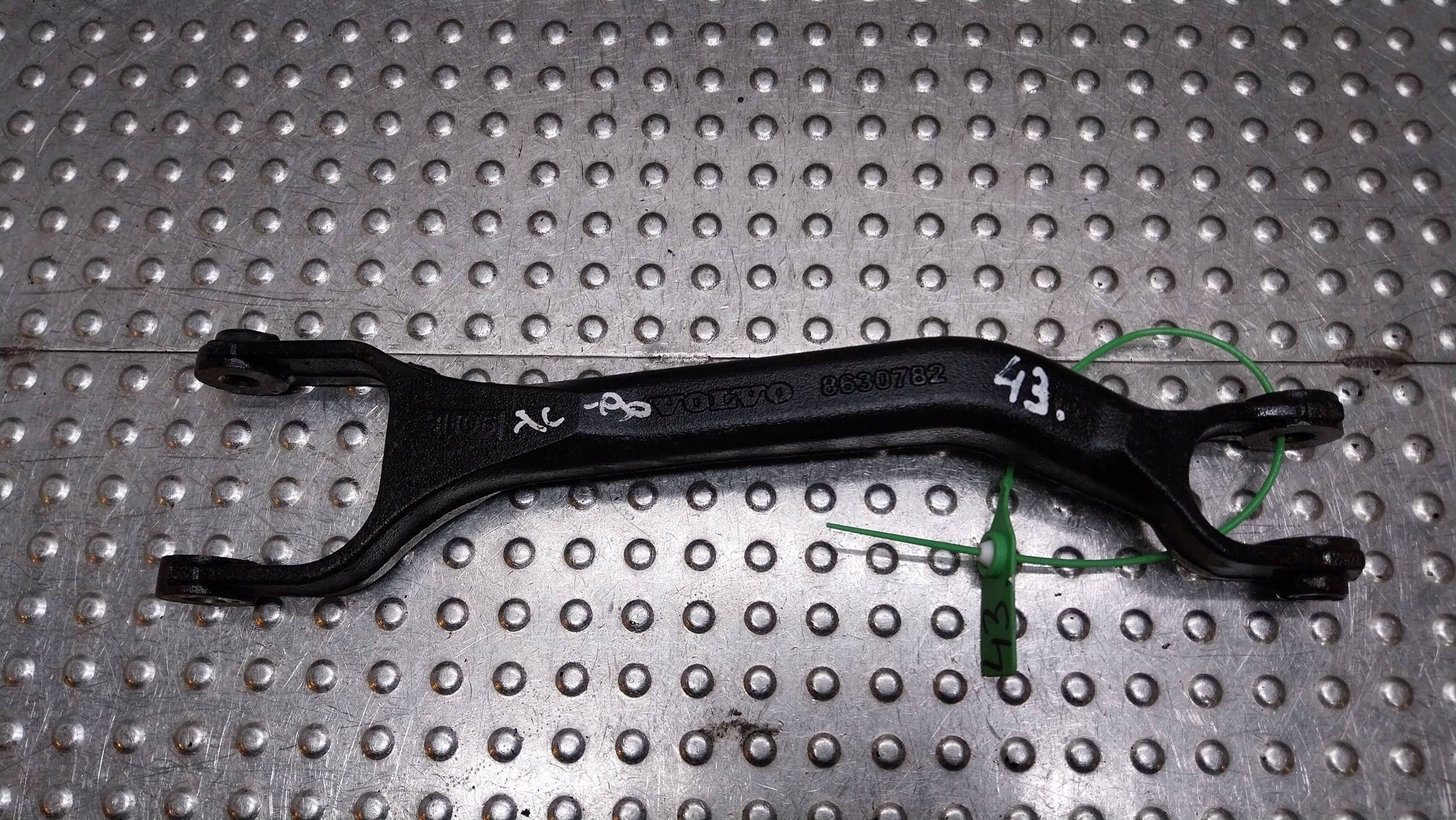 Querlenker links heck 8630782 VOLVO XC90 1 und 2.4 D5 AWD