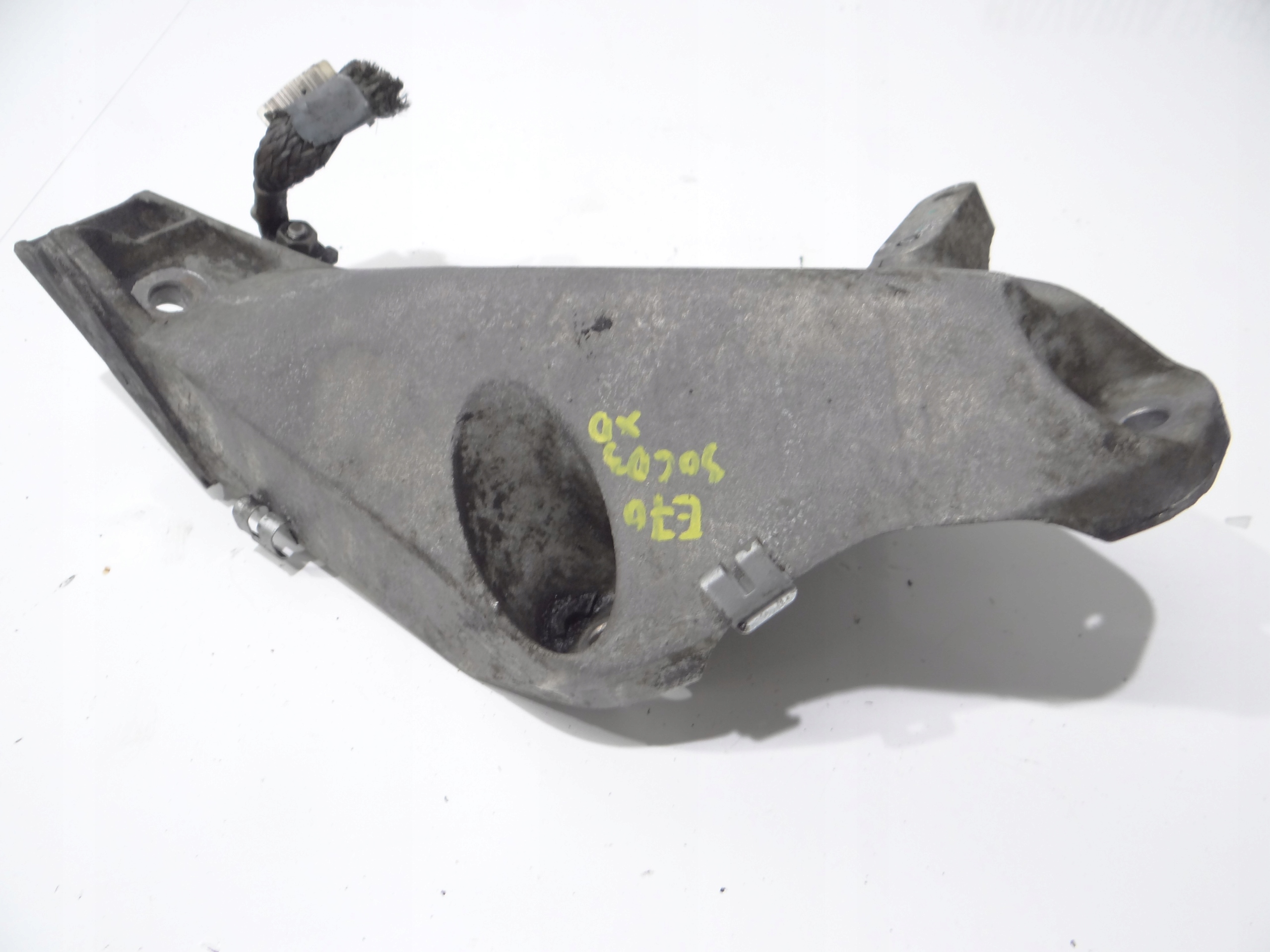 console engine mount left BMW X5 E70 3.0D 6787489