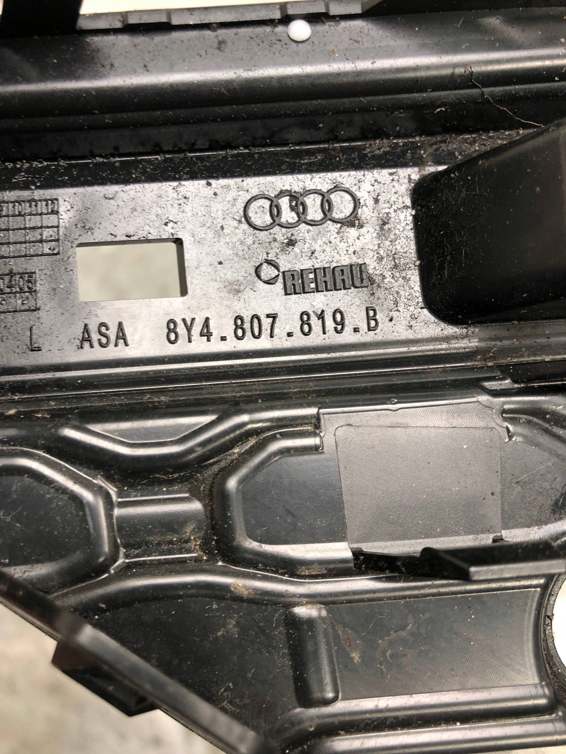 grid of a bumper left rear part AUDI A3 8Y 8Y4807819B