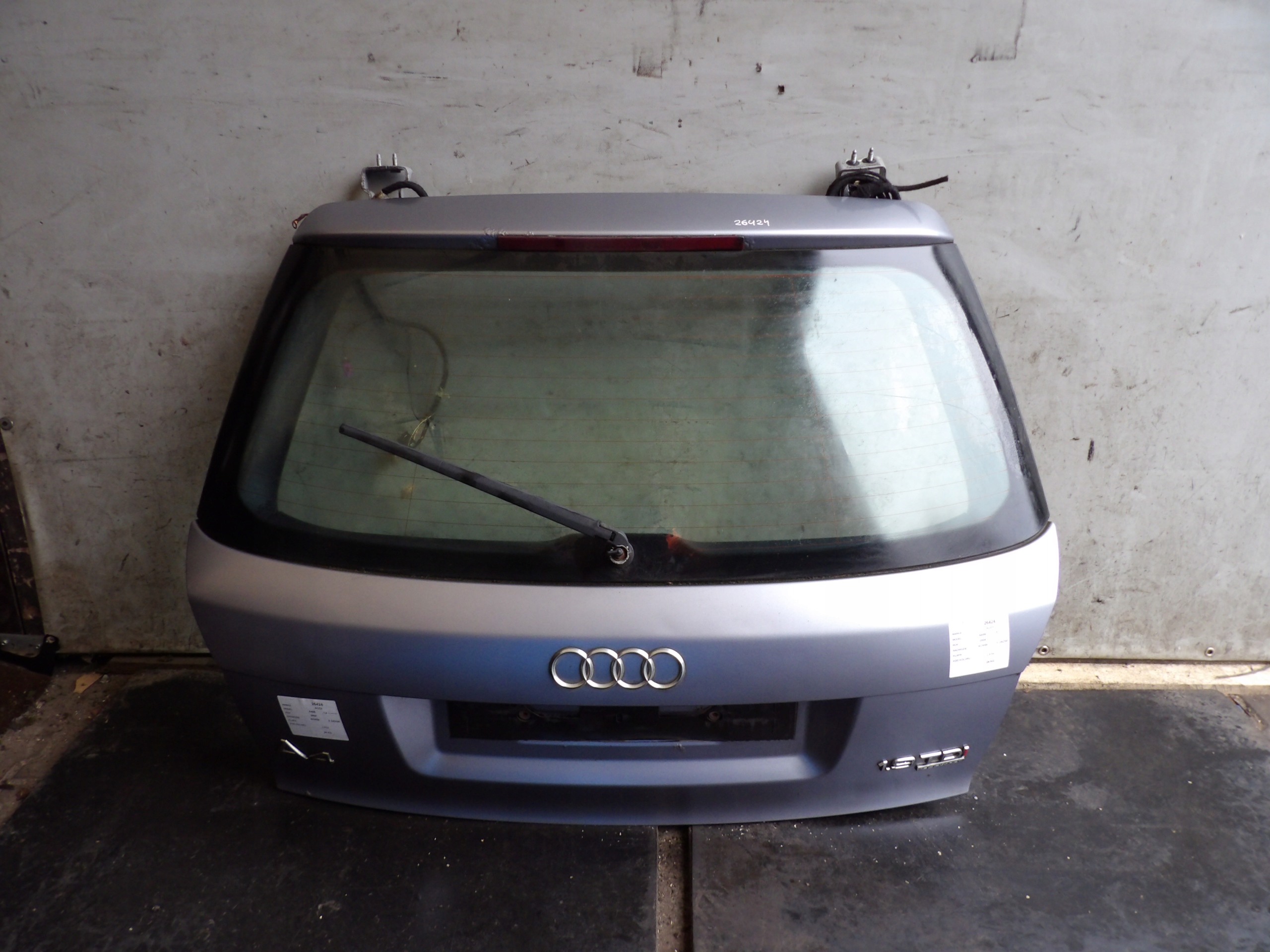 Audi A4 B6 boot doors lak. LY7H kombi