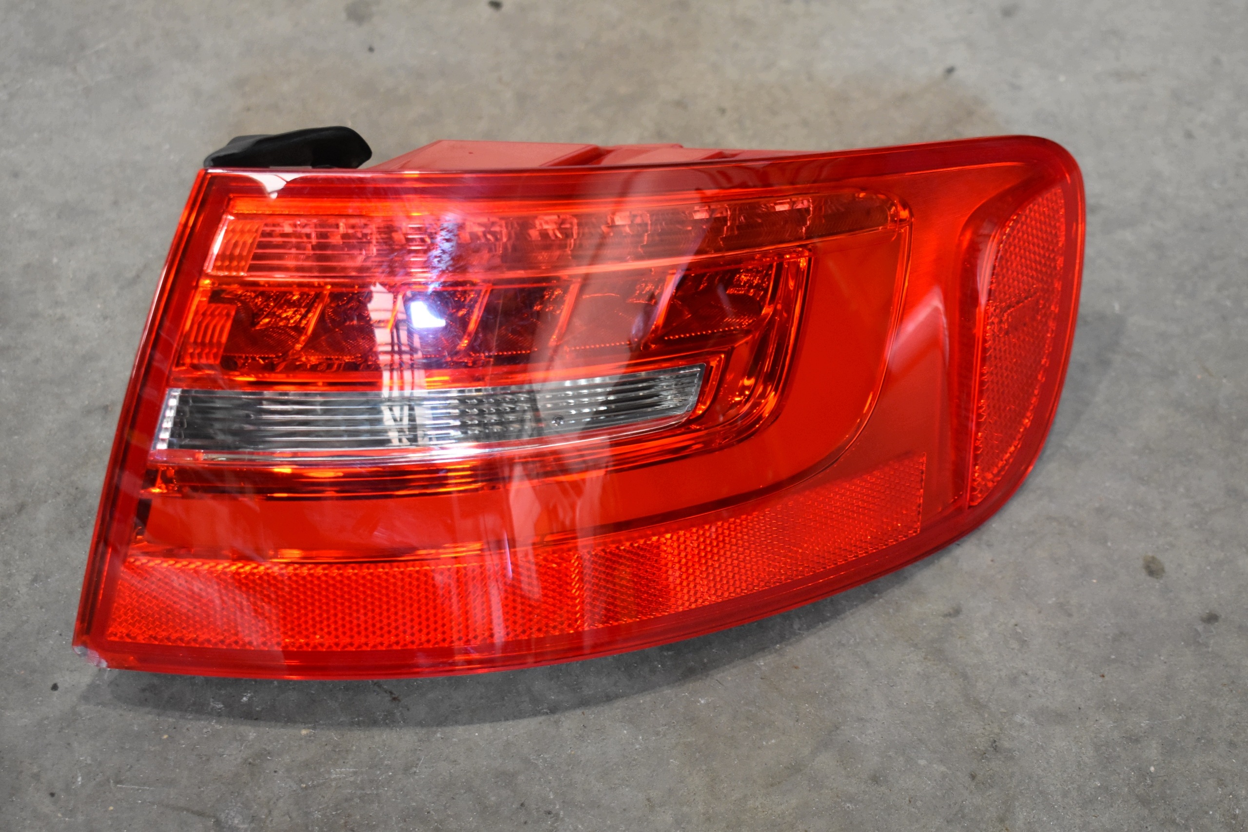light rear part rear right AUDI A4 B8 LIFT 1