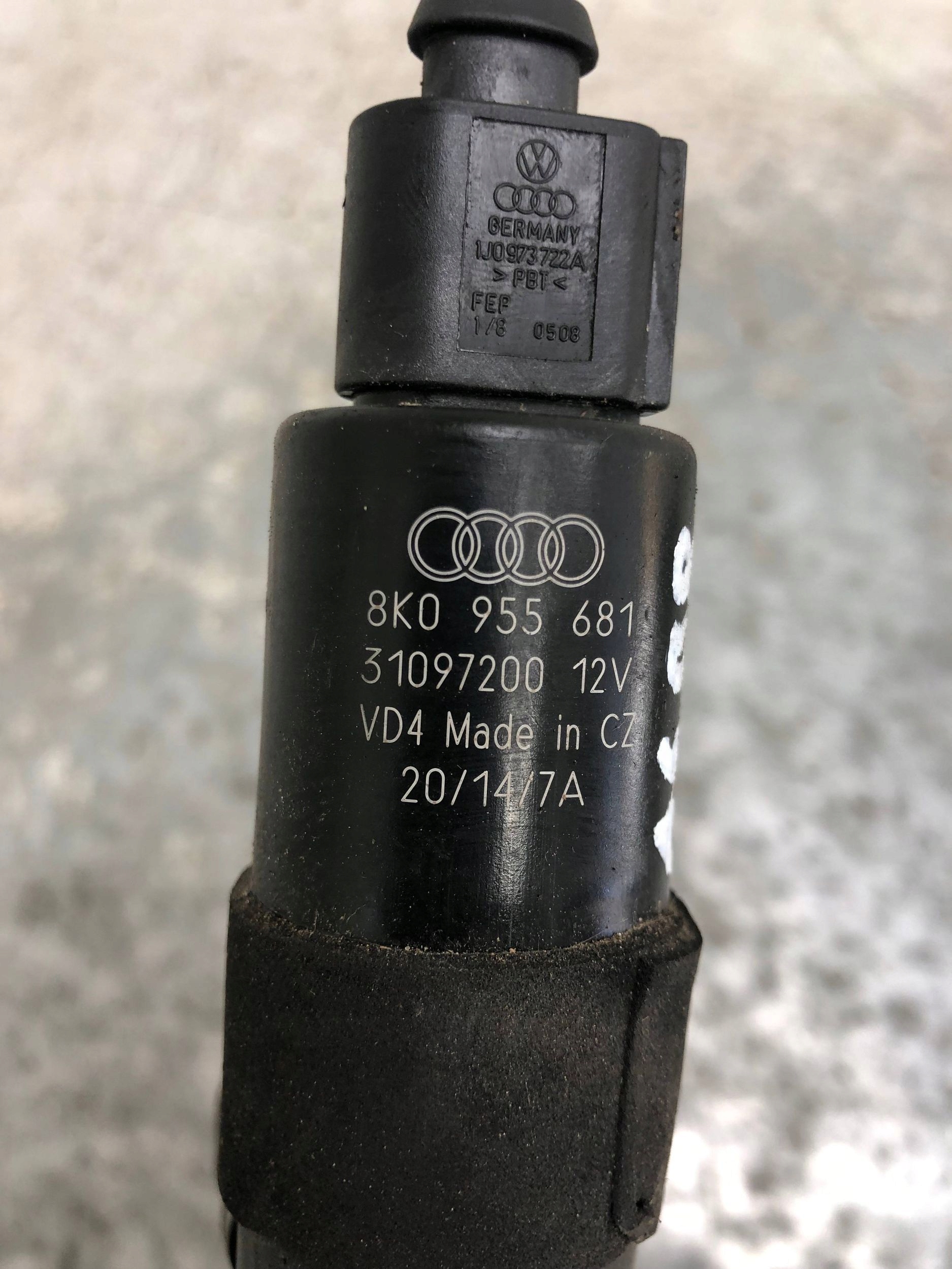 pump washers AUDI A4 B8 LIFT sedan 8K0955681