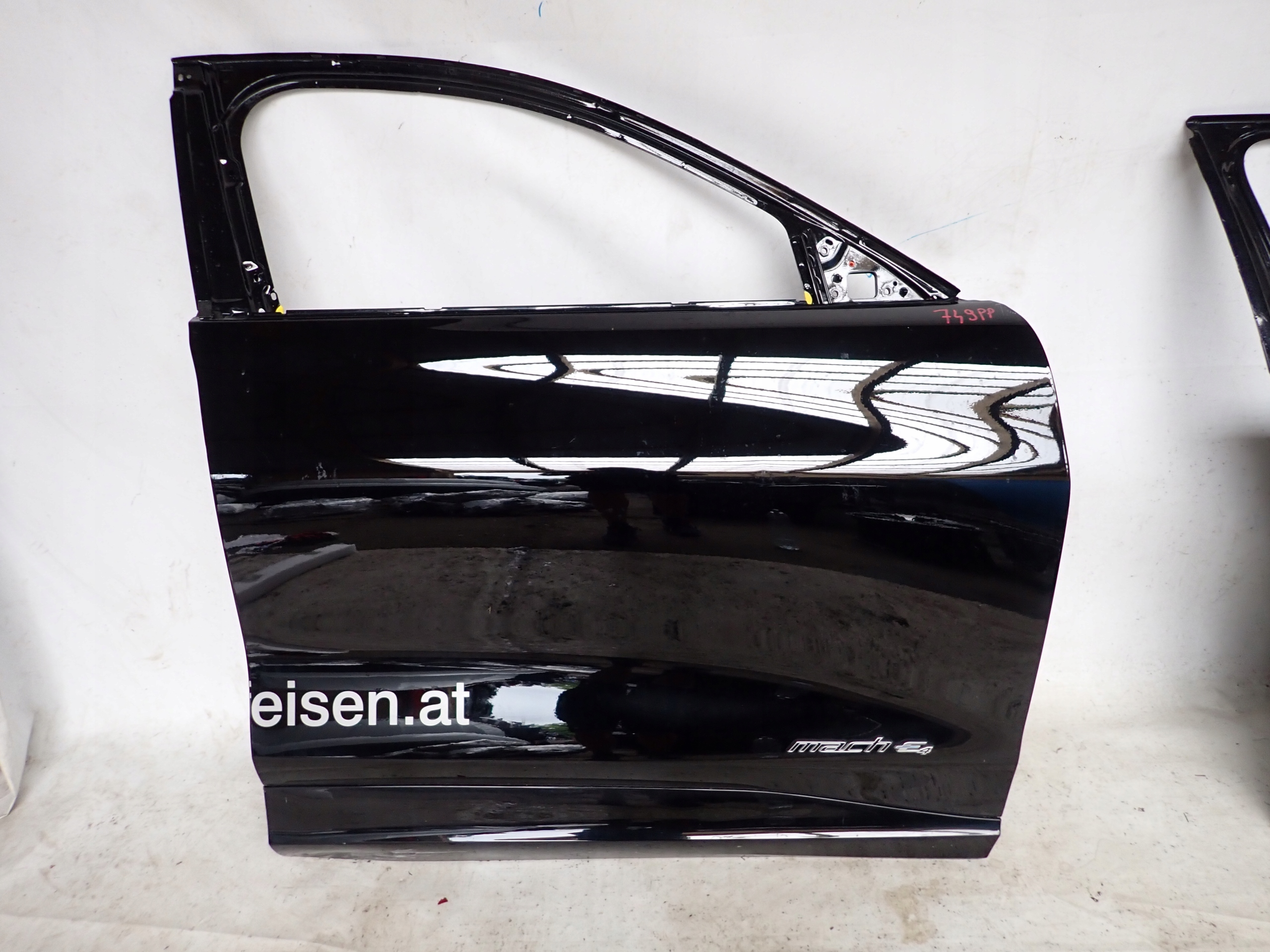 FORD MUSTANG MACH-E 21- dveře pravé předek přední