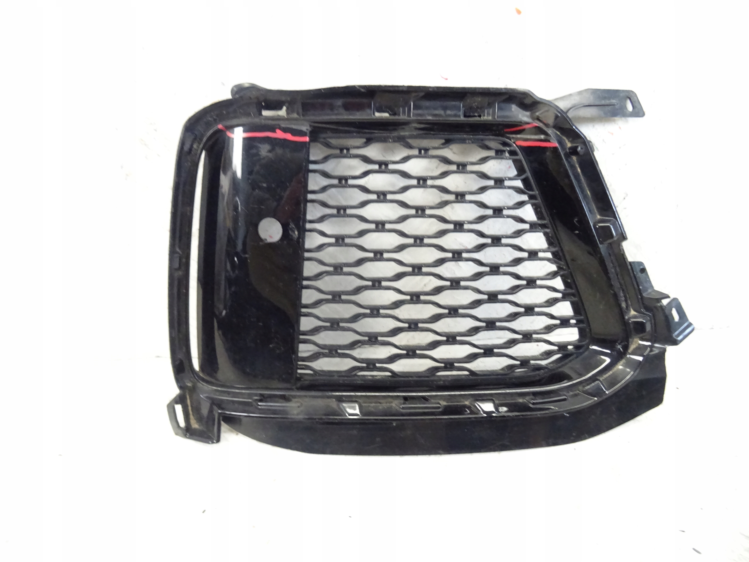 grid of a bumper front front left RANGE ROVER SPORT II L494 LIFT