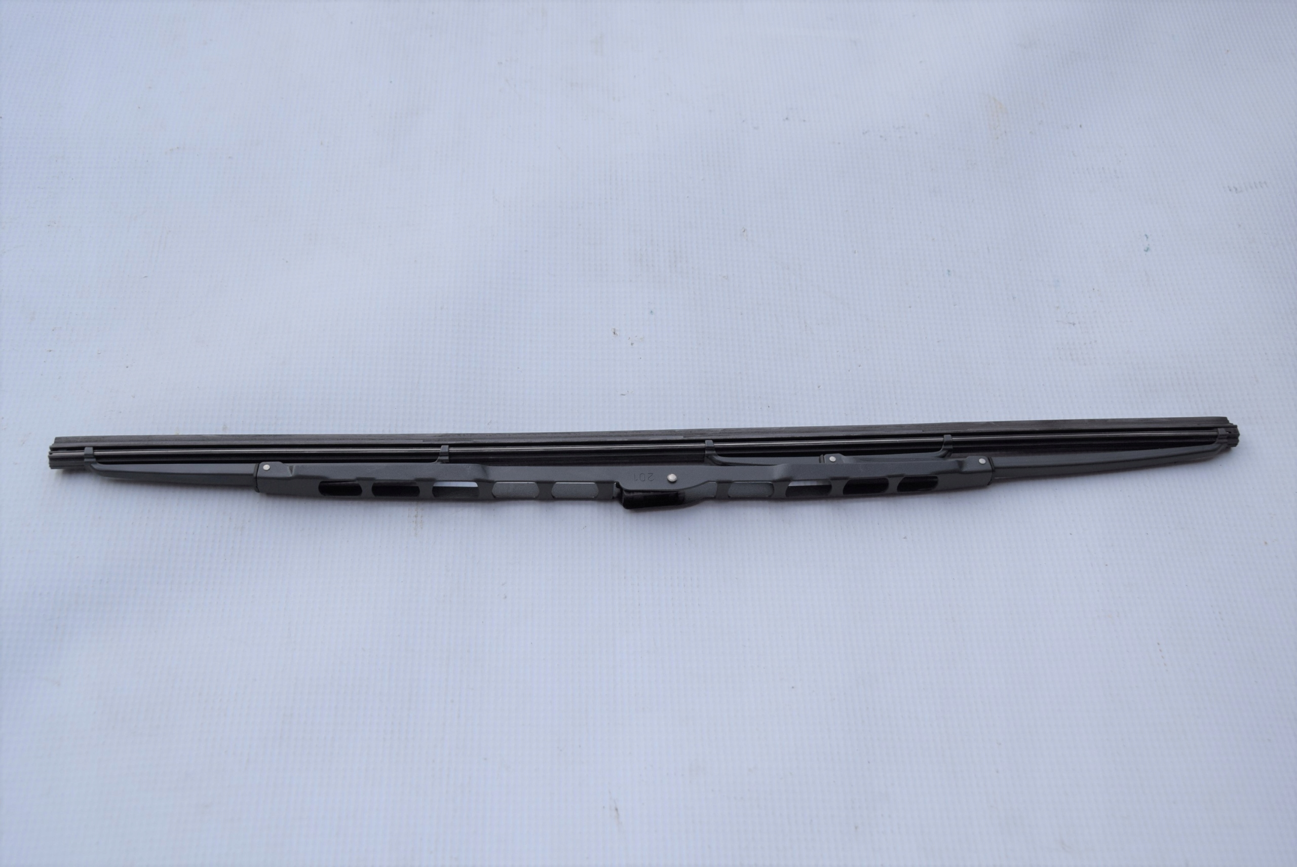 

Nowe pióro wycieraczki 515mm Mercedes W201 190