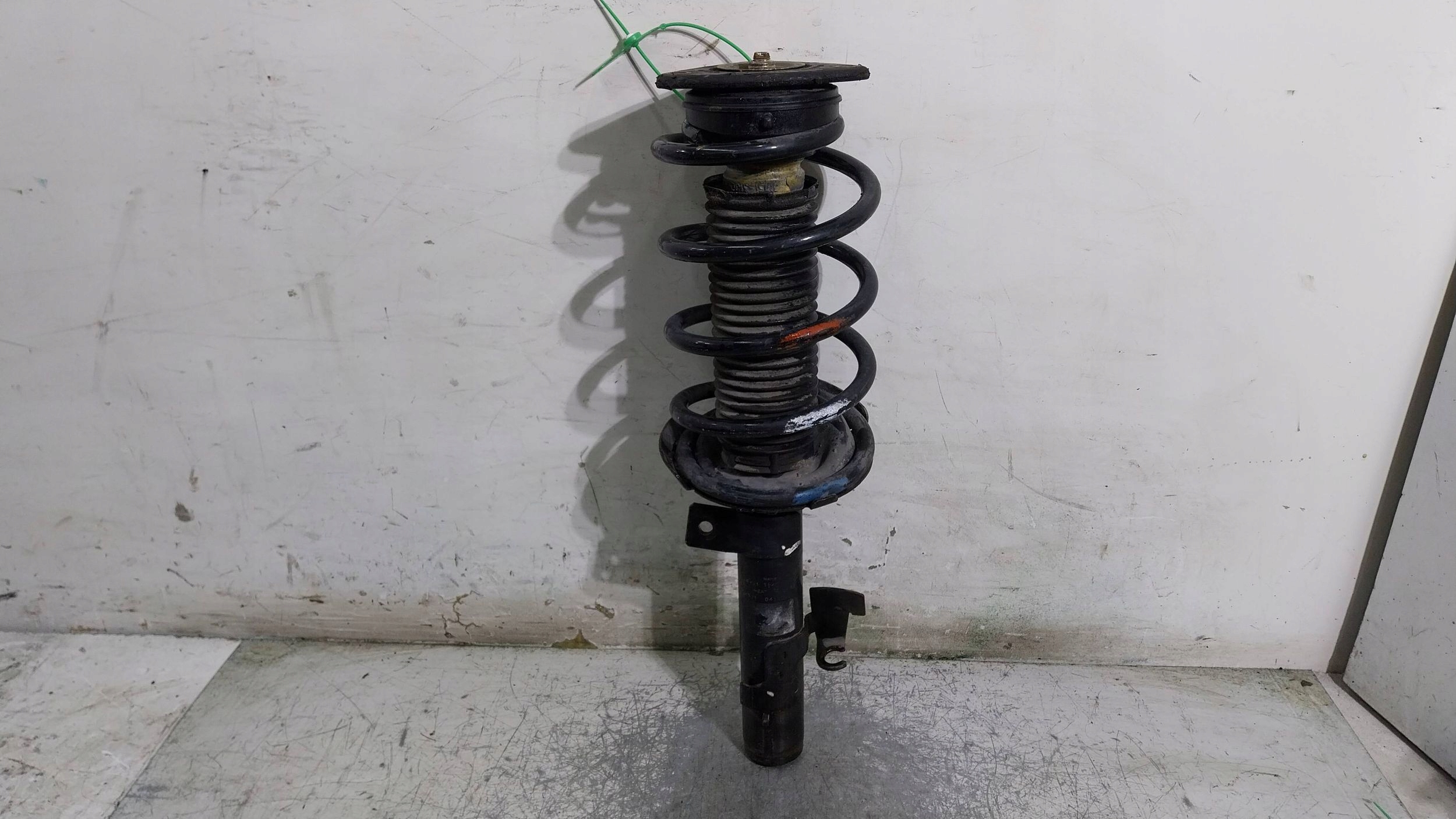 shock absorber left front 4M51-18K001-PCA FORD C-MAX MK1 FOCUS MK2