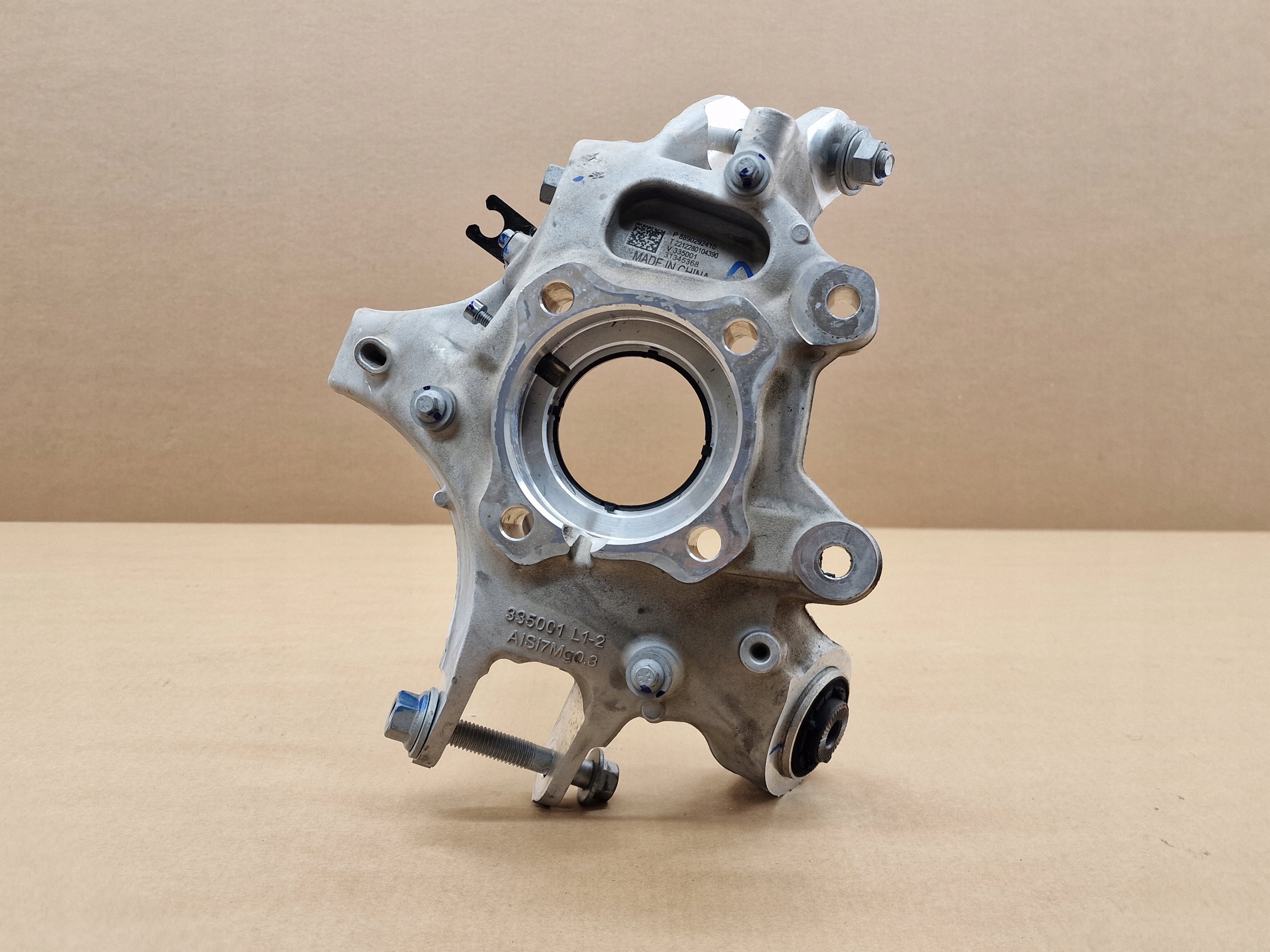 Gauche Moyeu support broche Arrière VOLVO EX30 SMART #1 2022- LYNK & CO 02