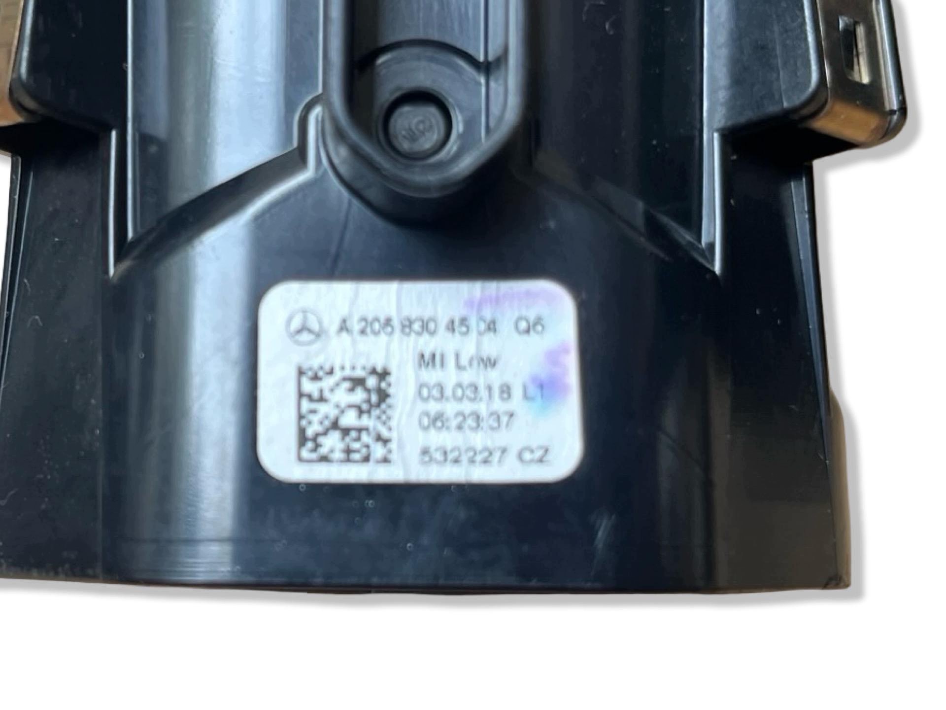 grid air conditioning devices central Mercedes-Benz C W205 2015 A2058304504