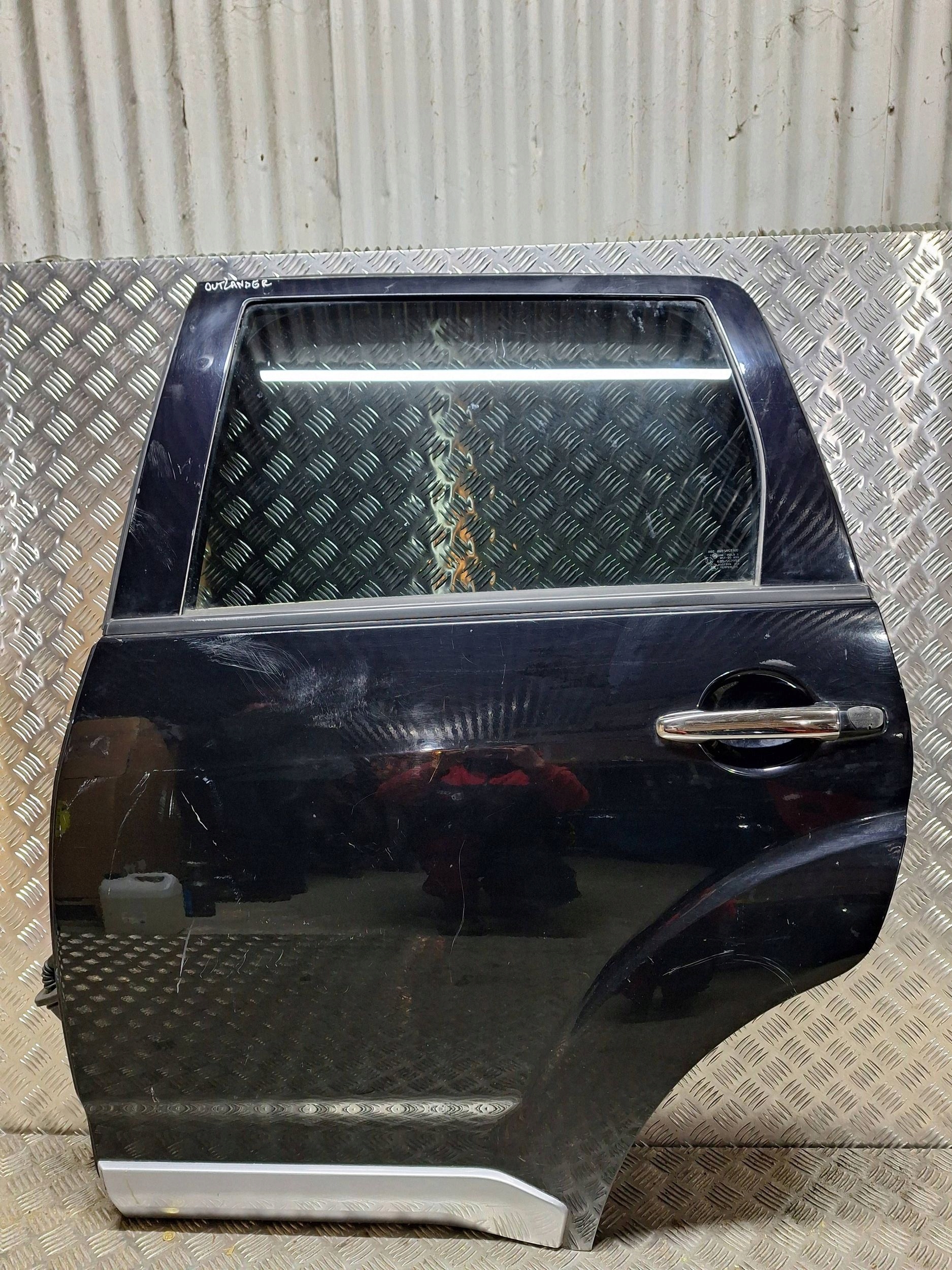 door rear part left MITSUBISHI OUTLANDER II 06-12 complete