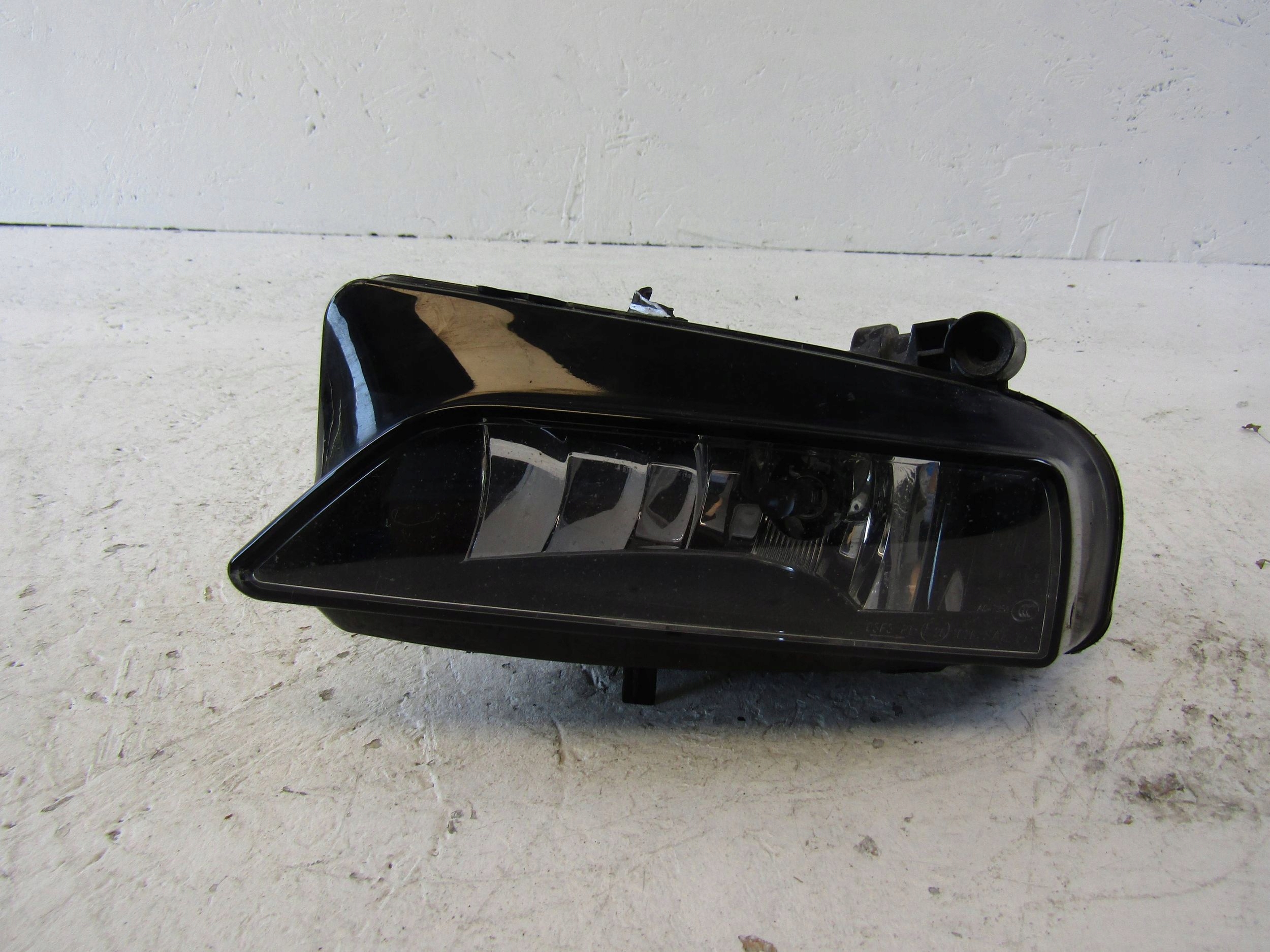 Audi A5 8T lift fog light left front 8T0941699G