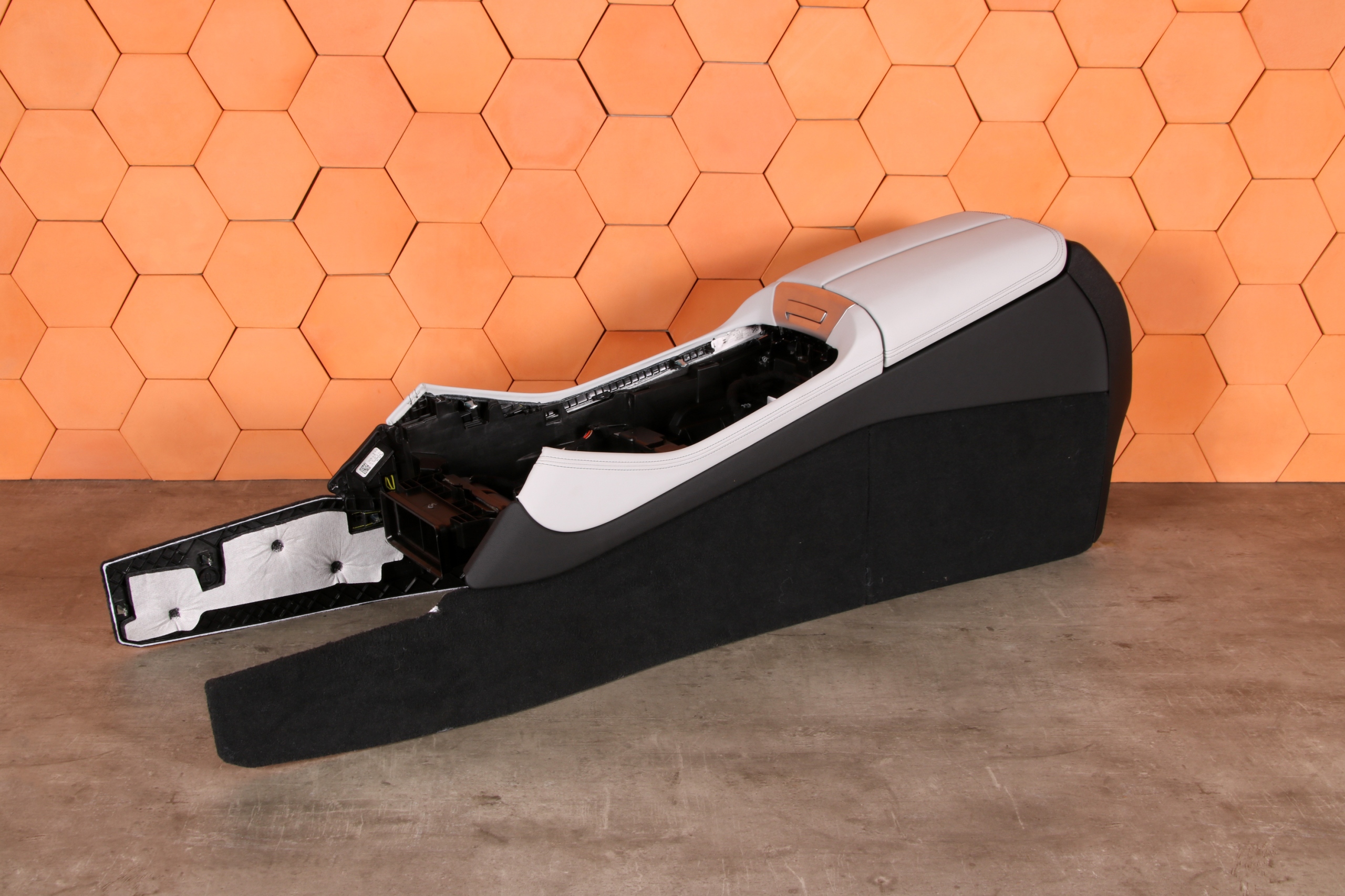 BMW X5 G05 TUNEL central console armrest leather SILVERSTONE