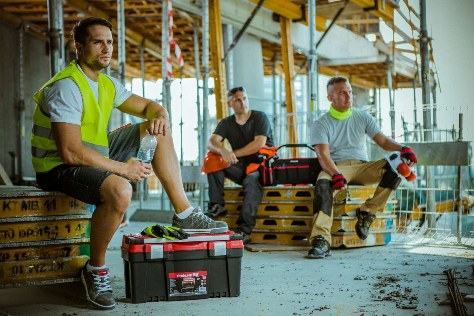 PROLINE HD Skrzynka narzędziowa 25cali 59x25x32cm Stan opakowania oryginalne