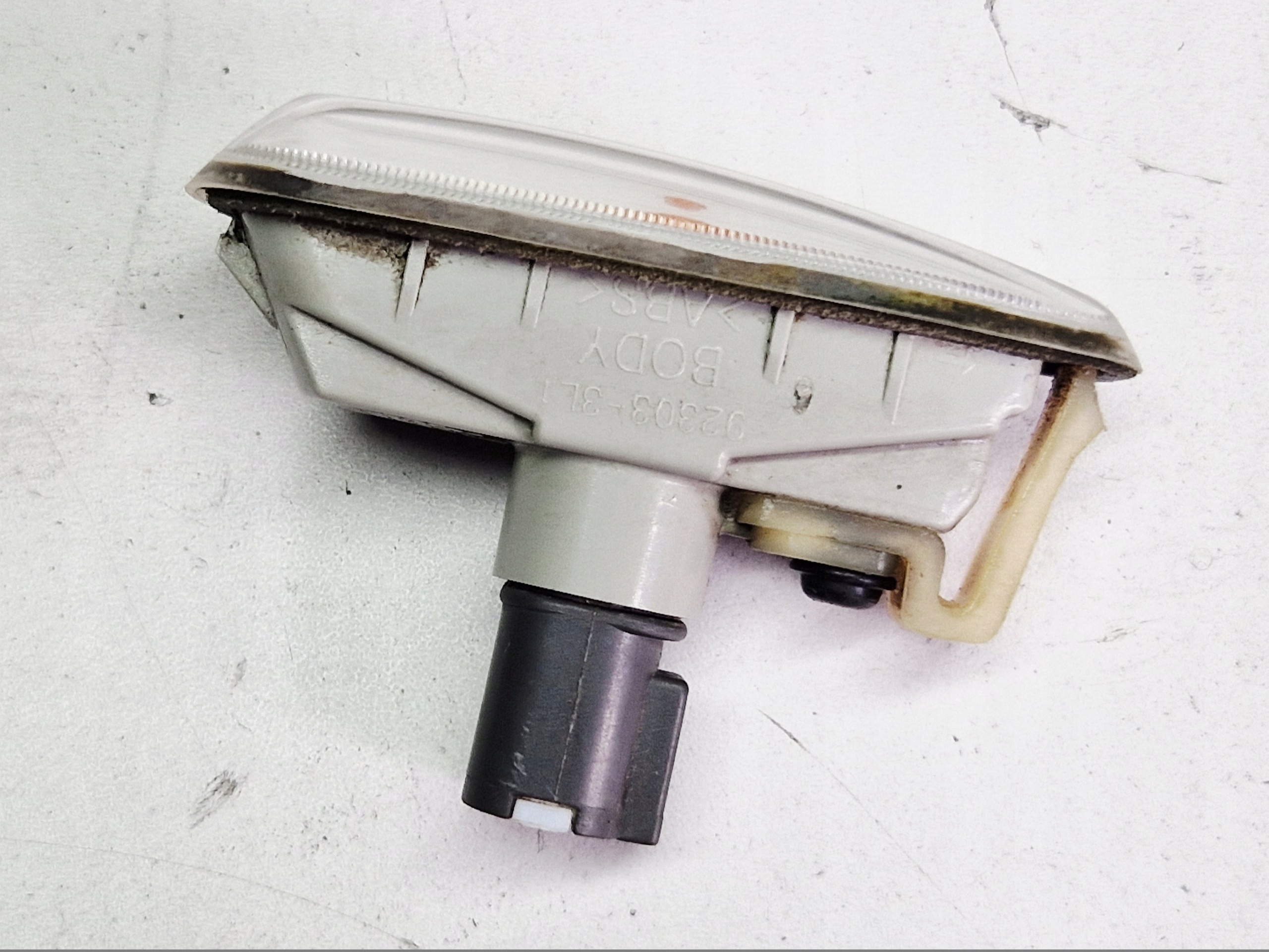 HYUNDAI I30 blinker indicator right 92303-3L1