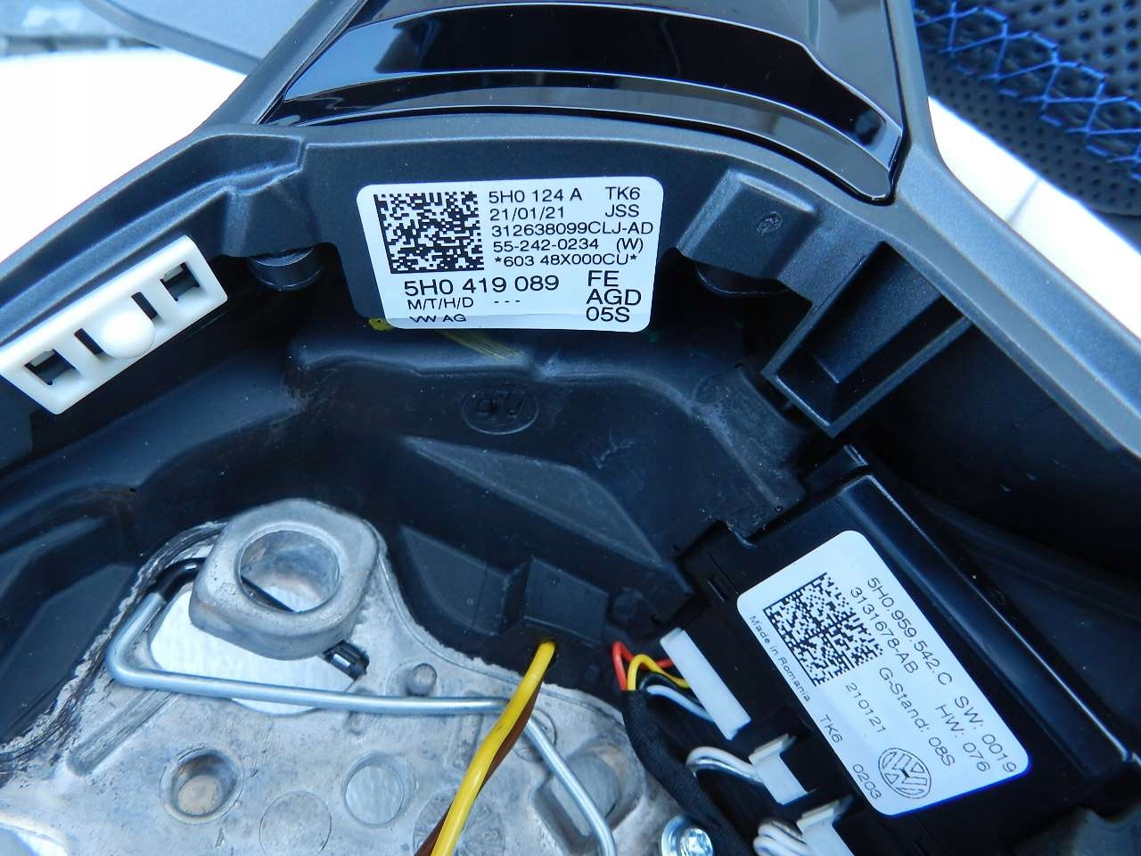 руль volkswagen oe 5H0419089FE