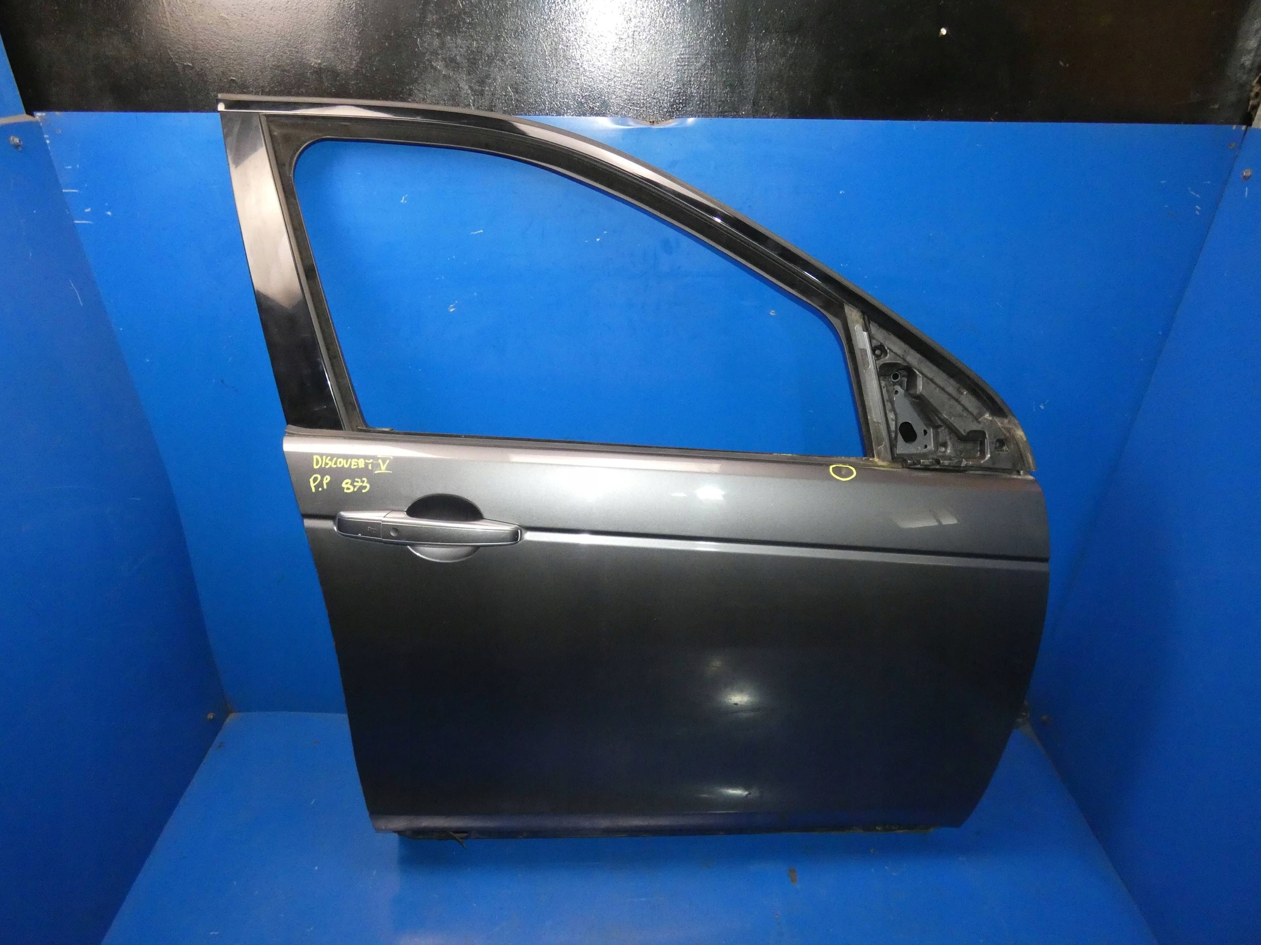 LAND ROVER DISCOVERY SPORT L550 14- door right front front complete