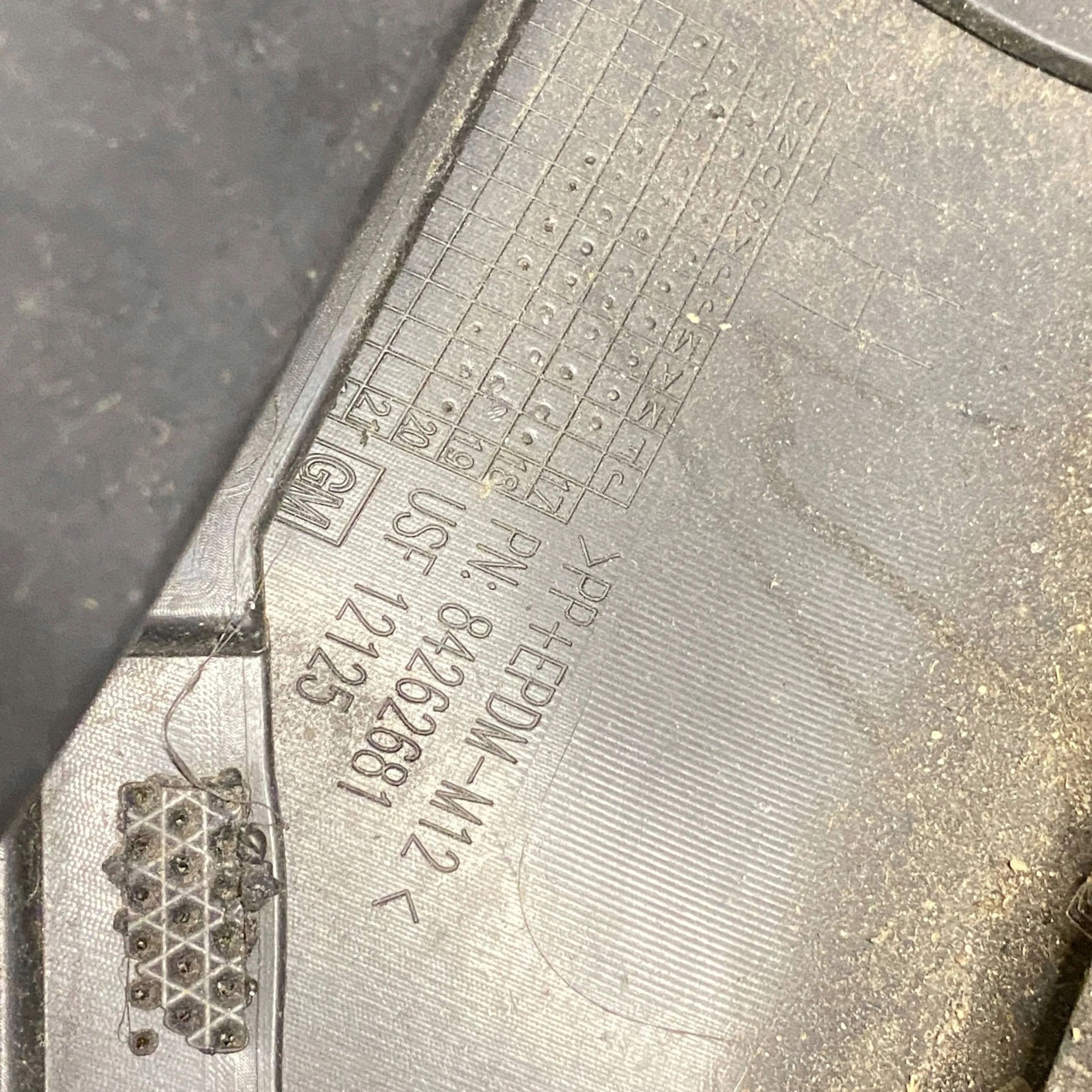 Chevrolet TRAVERSE II 2020 левый Распределительные коробки порога, накладки