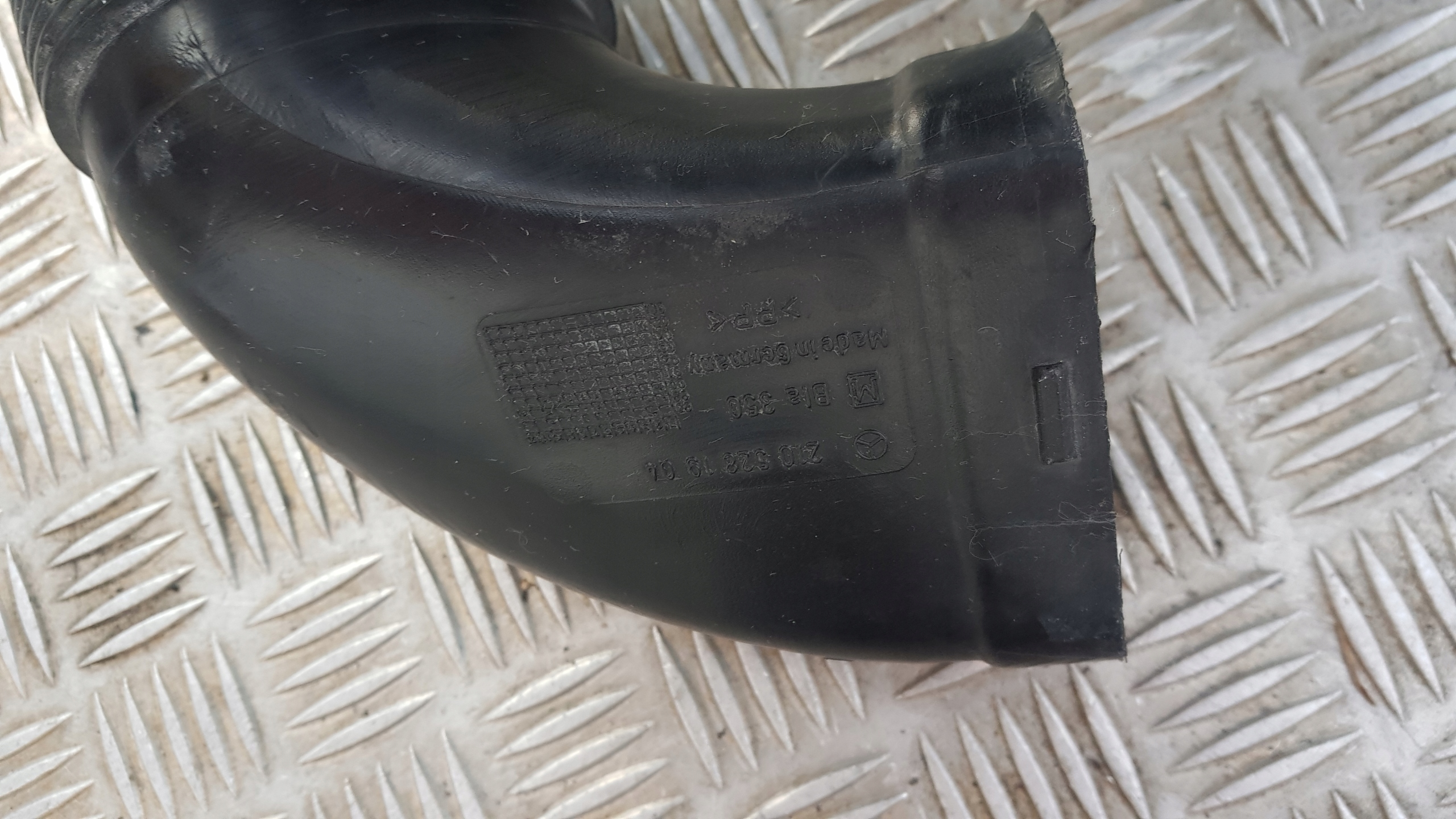 MERCEDES W210 2.4 3.2 hose pipe wiring 2105281904
