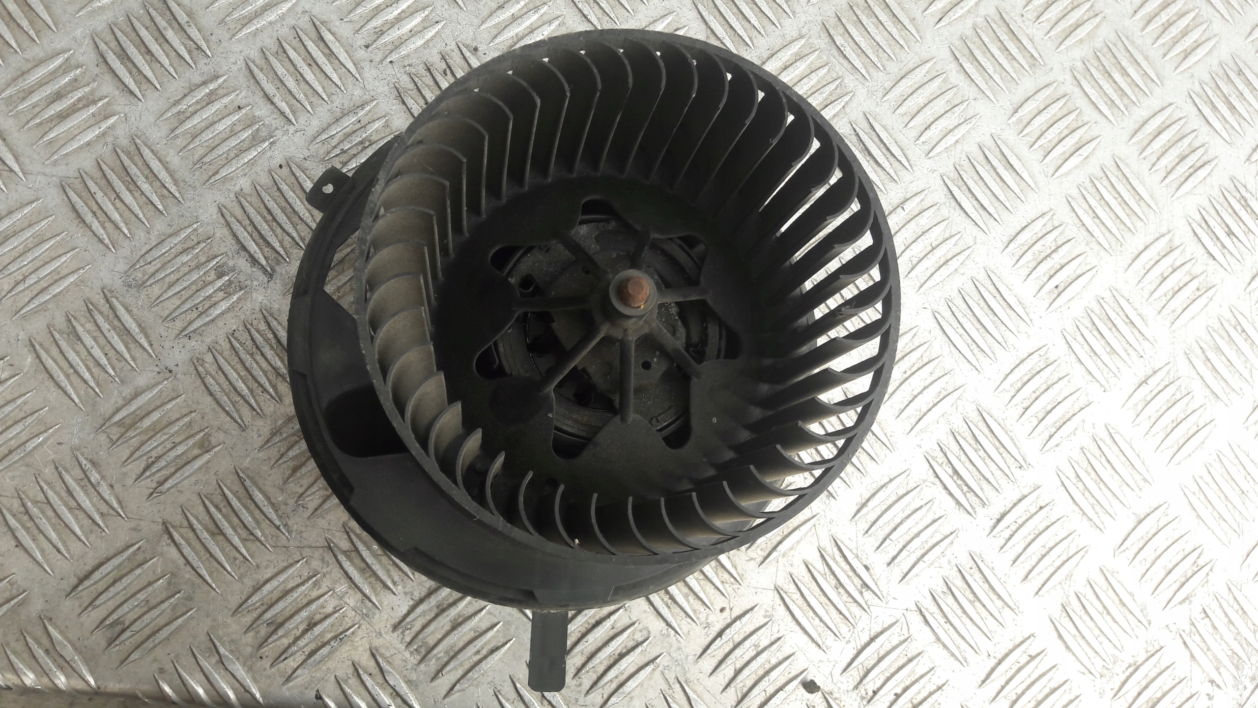 VW TOURAN tOPENÍ ventilátor topení 1k2820015e