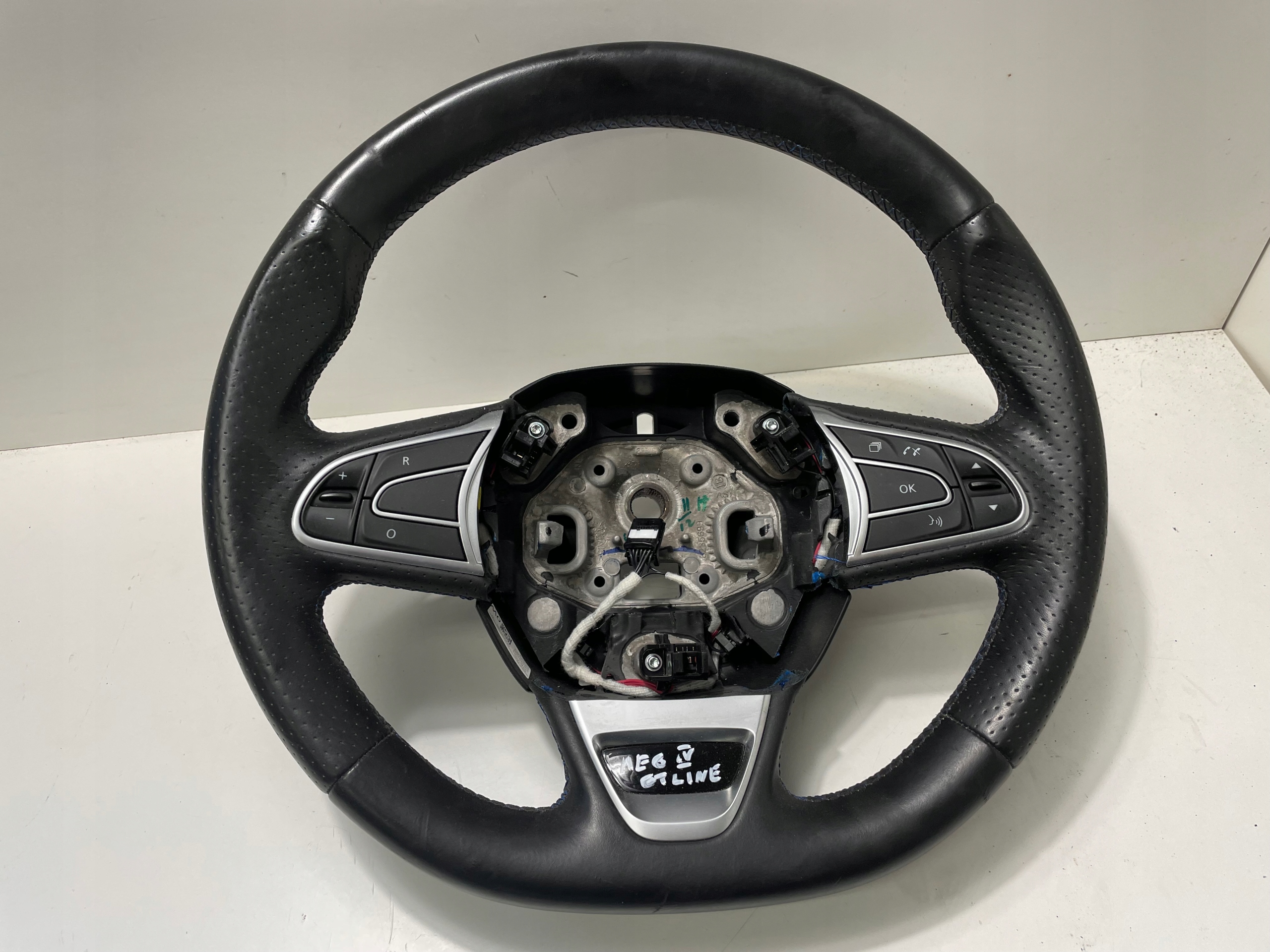 РУЛЕВОЕ КОЛЕСО RENAULT MEGANE IV GT LINE