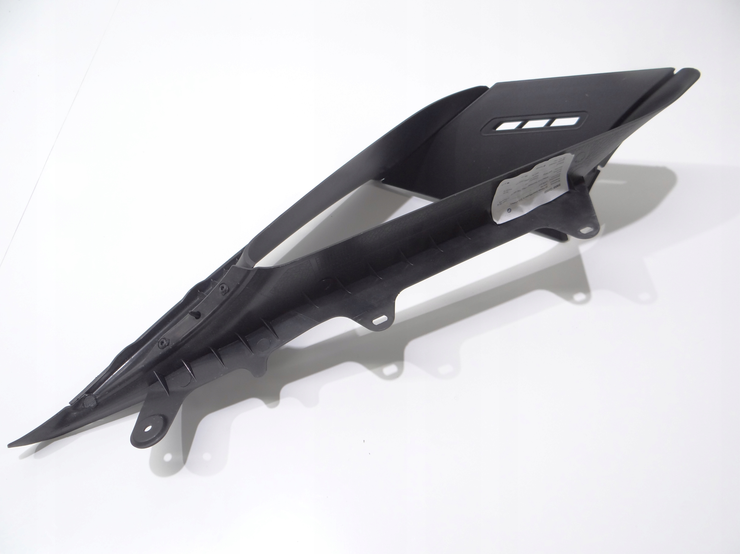 cover SLUPKA left BMW F45 2570575