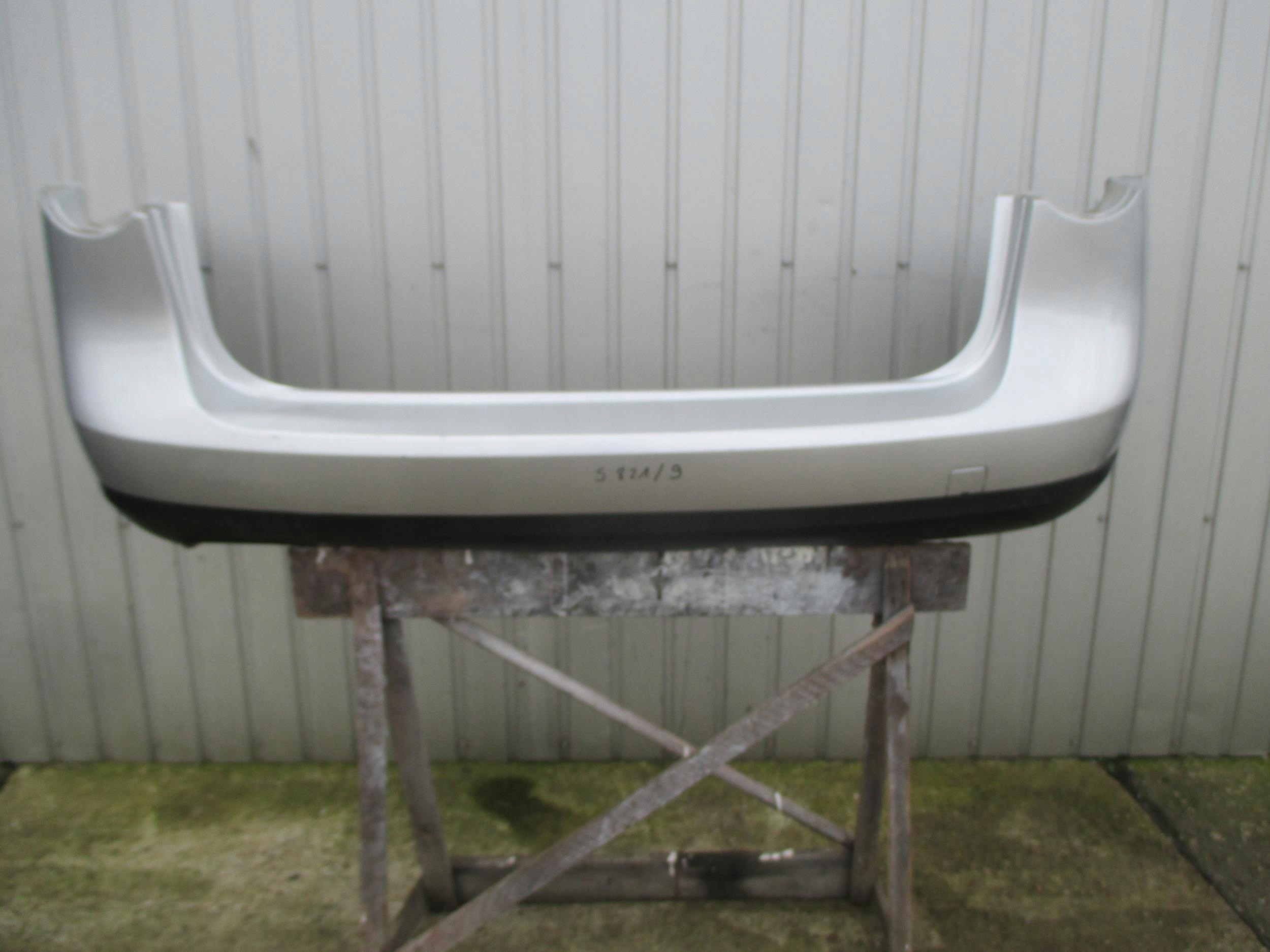 VW PASSAT B6 KOMBI ZDERZAK TYŁ 3C9807421