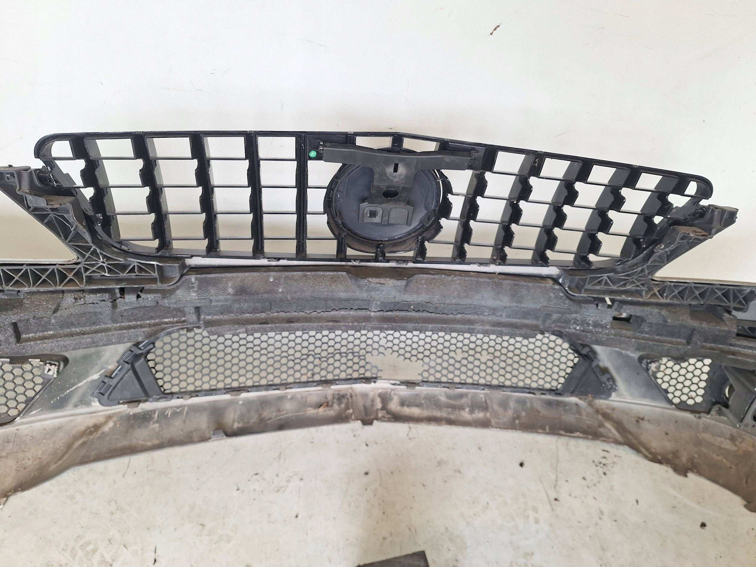 MERCEDES C-KLASA W204 08-11 bumper AMG