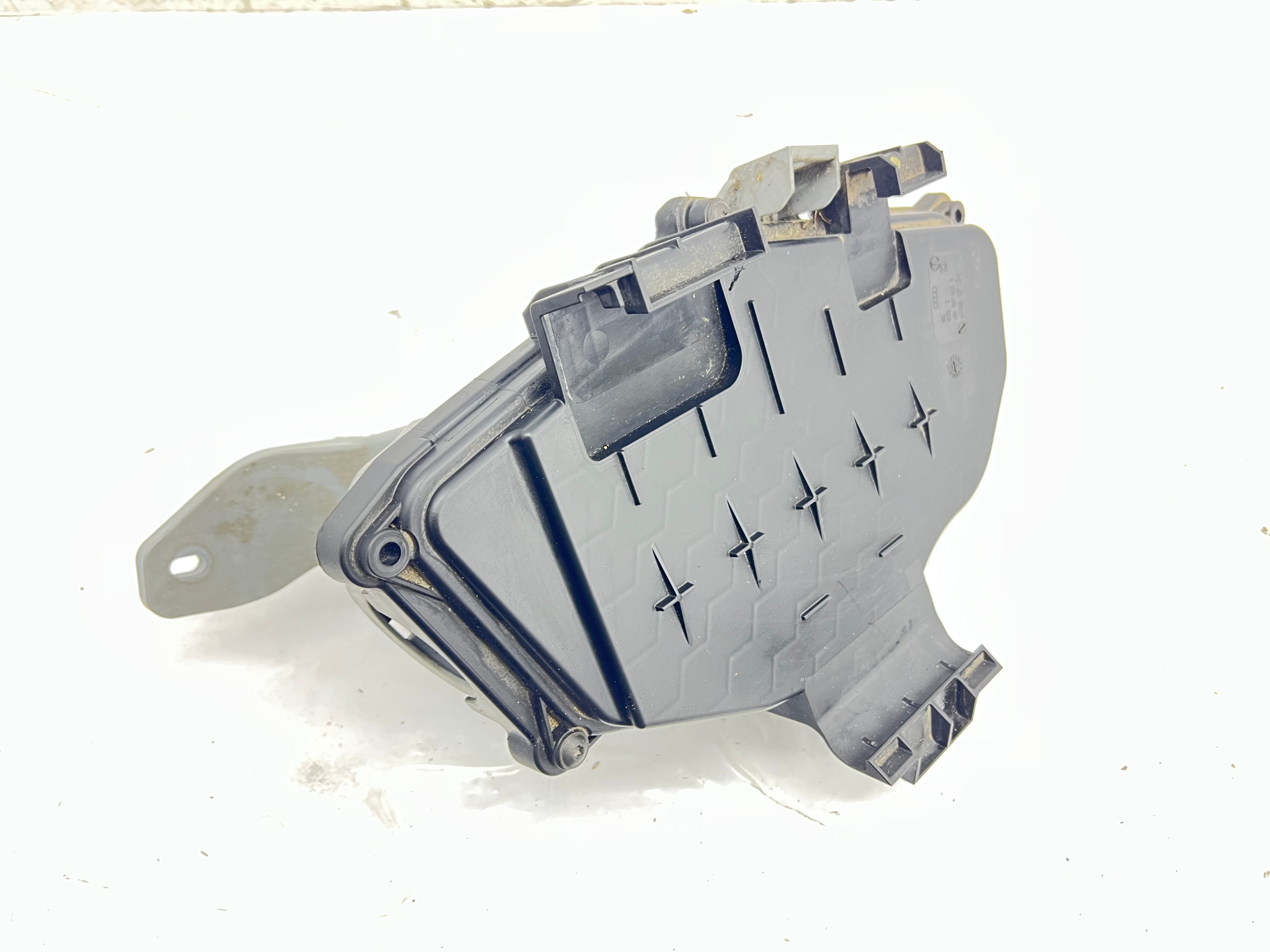 AUDI S6 A6 C7 4G obal pojistek 4G1907613A