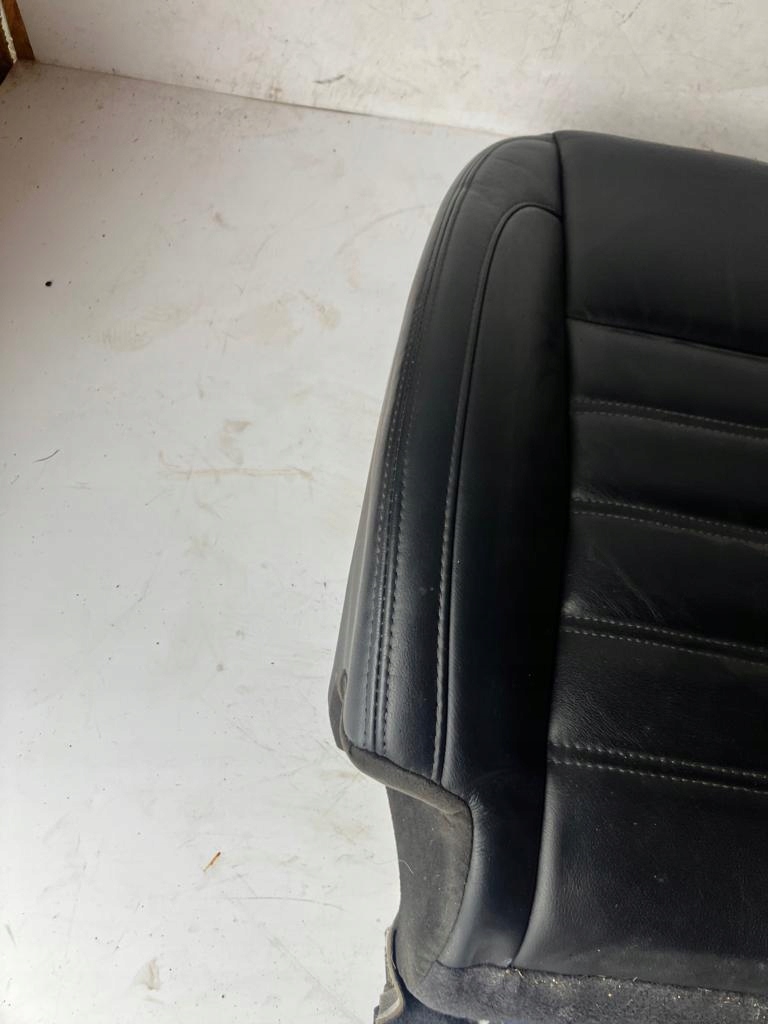 OPARCIE SITZ LATITUDE links vorne Leder