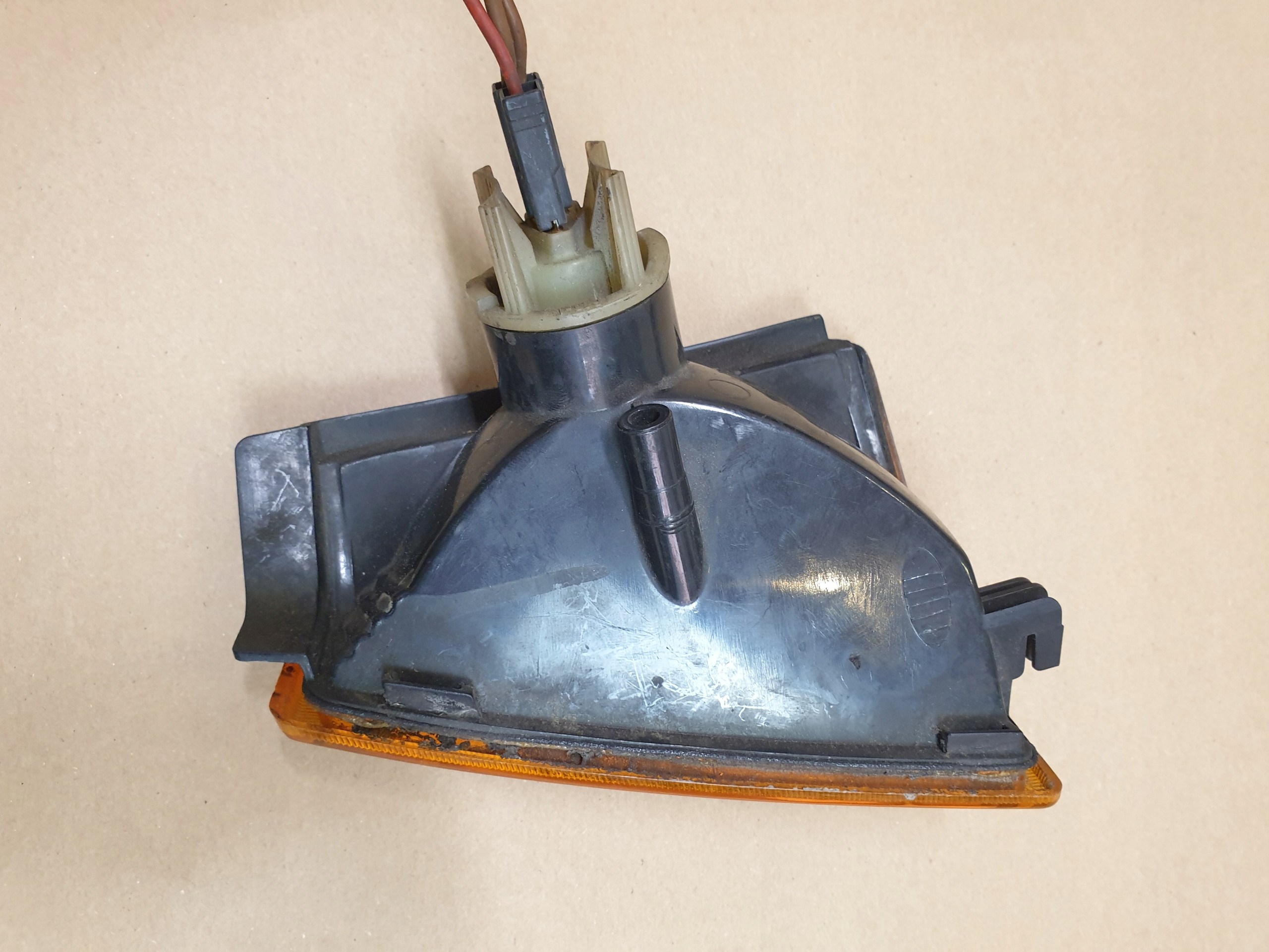 indicator blinker right front VOLVO 340 360 OE HELLA