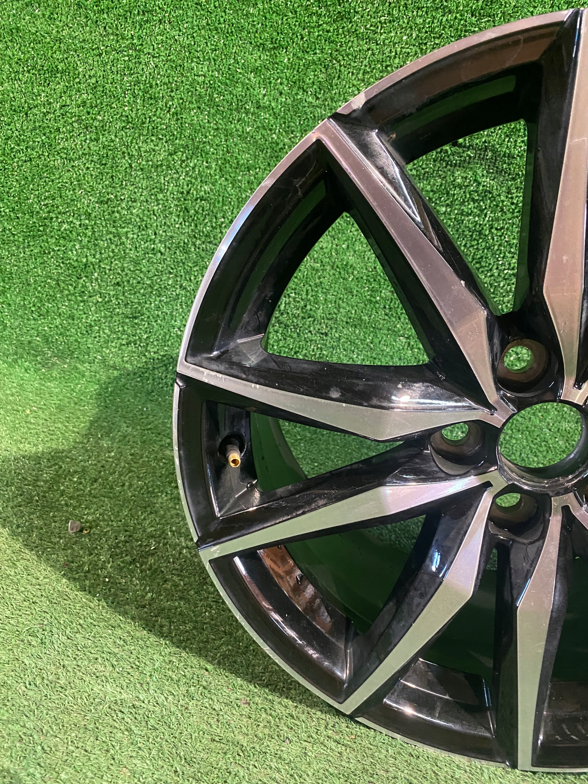 disk TOYOTA COROLLA GR E21 LIFT 18” 8J ET40 NR.f030