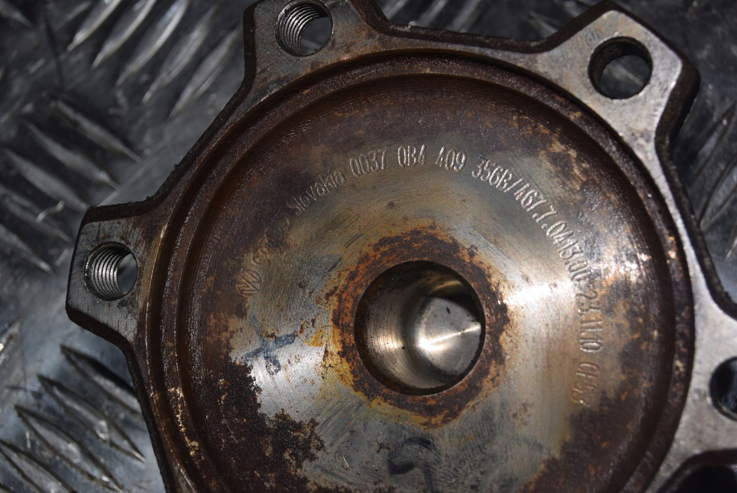 FLANSZA MOCOWANIE PÓŁOSI KIELICH SKRZYNI 0B4409356B DL501 S-TRONIC AUDI A6 Rodzaj skrzyni Automatyczna