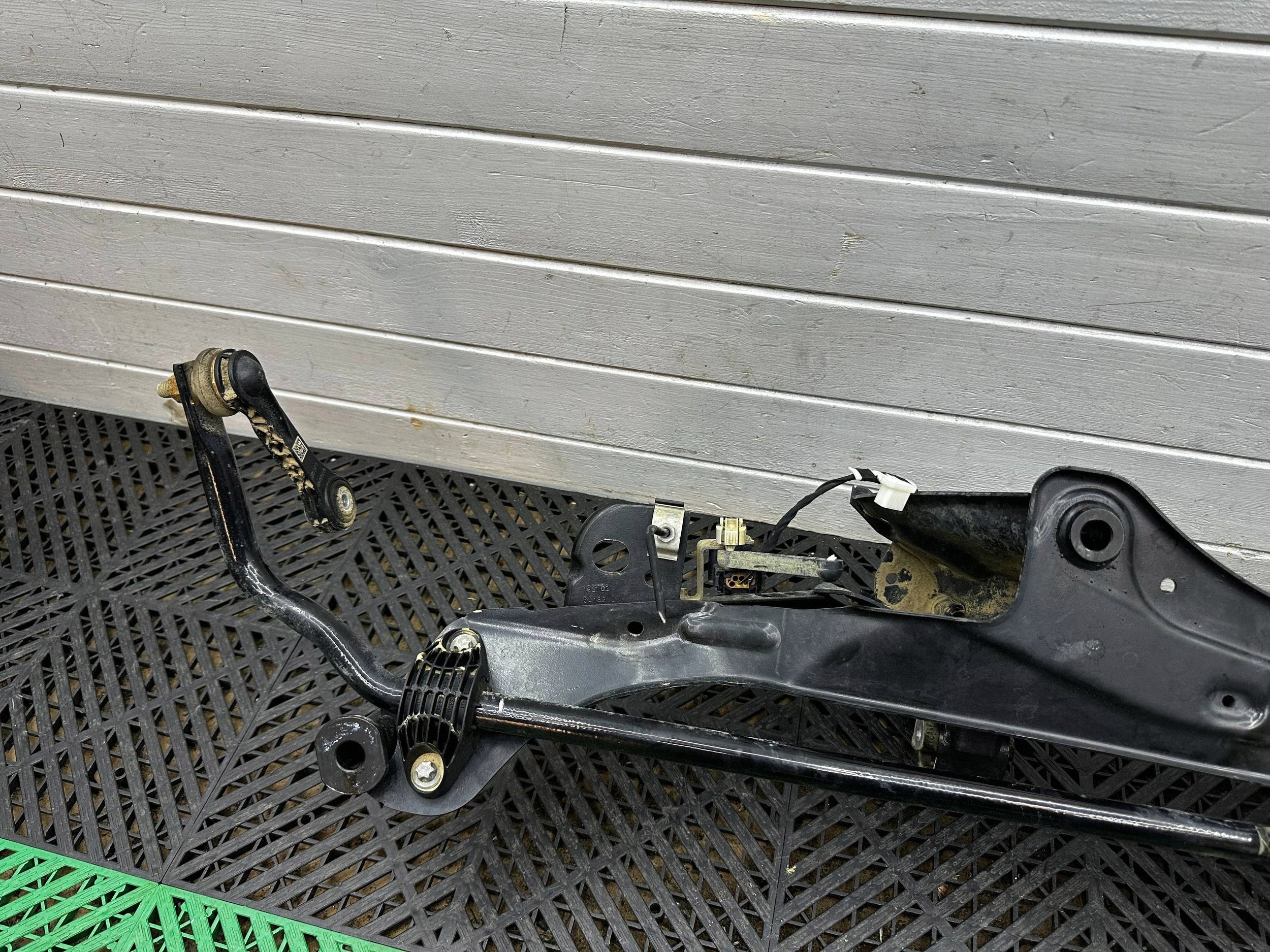 Obejma des stabilisators heck heck BMW X1 U11 6897841
