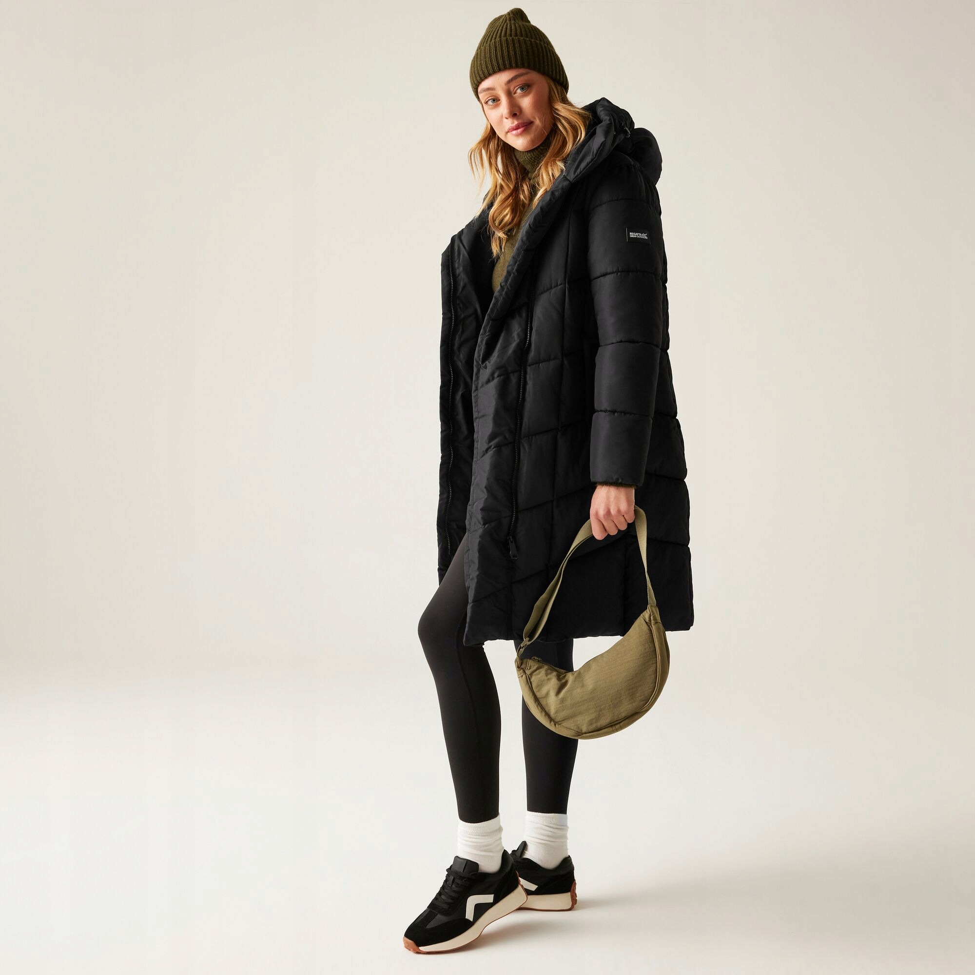Dámský plněný kabát Nurie RWN319 Barva: Black, Velikost: 46