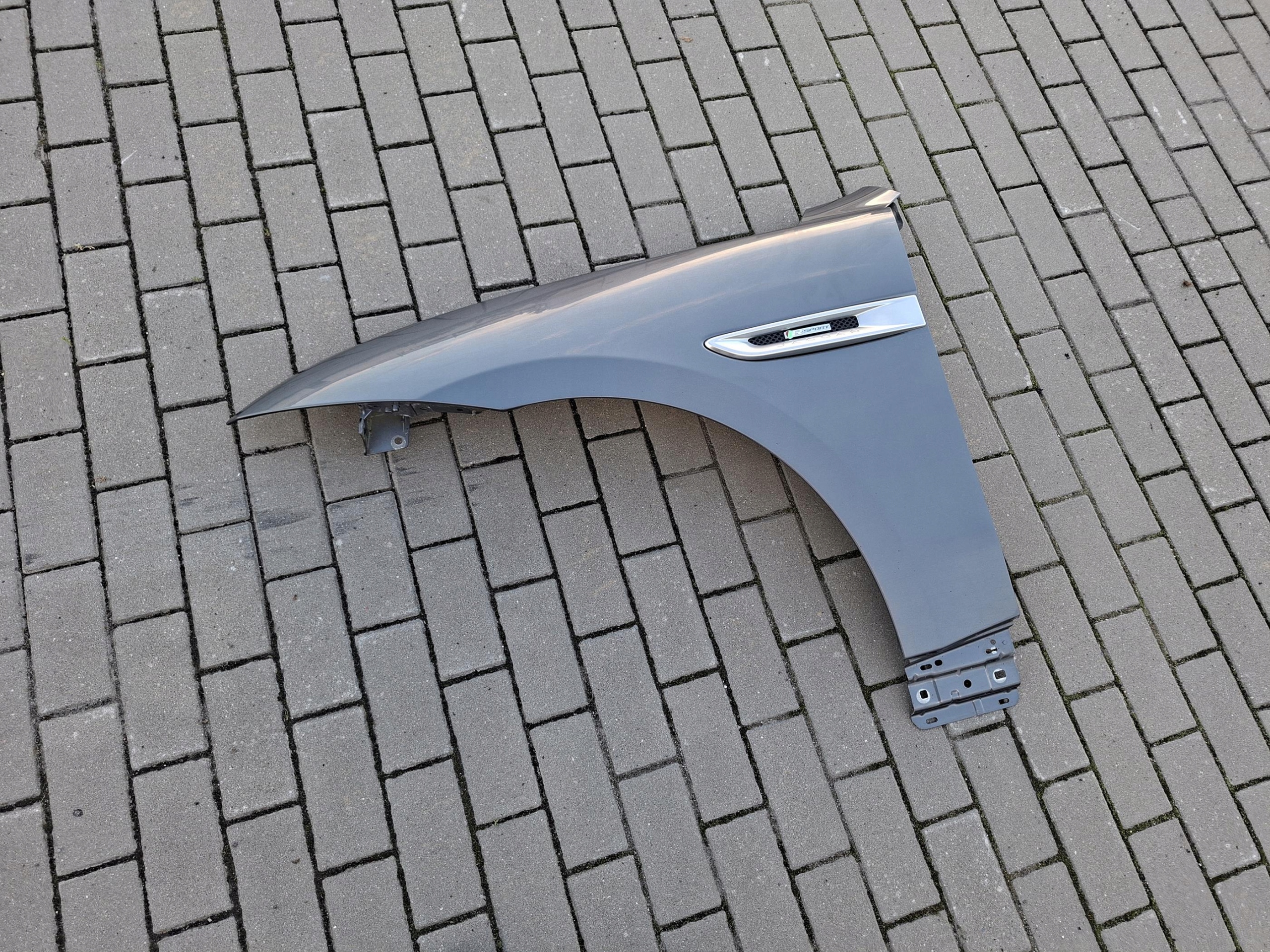 fender front front left R SPORT JAGUAR F-PACE X761 LKH