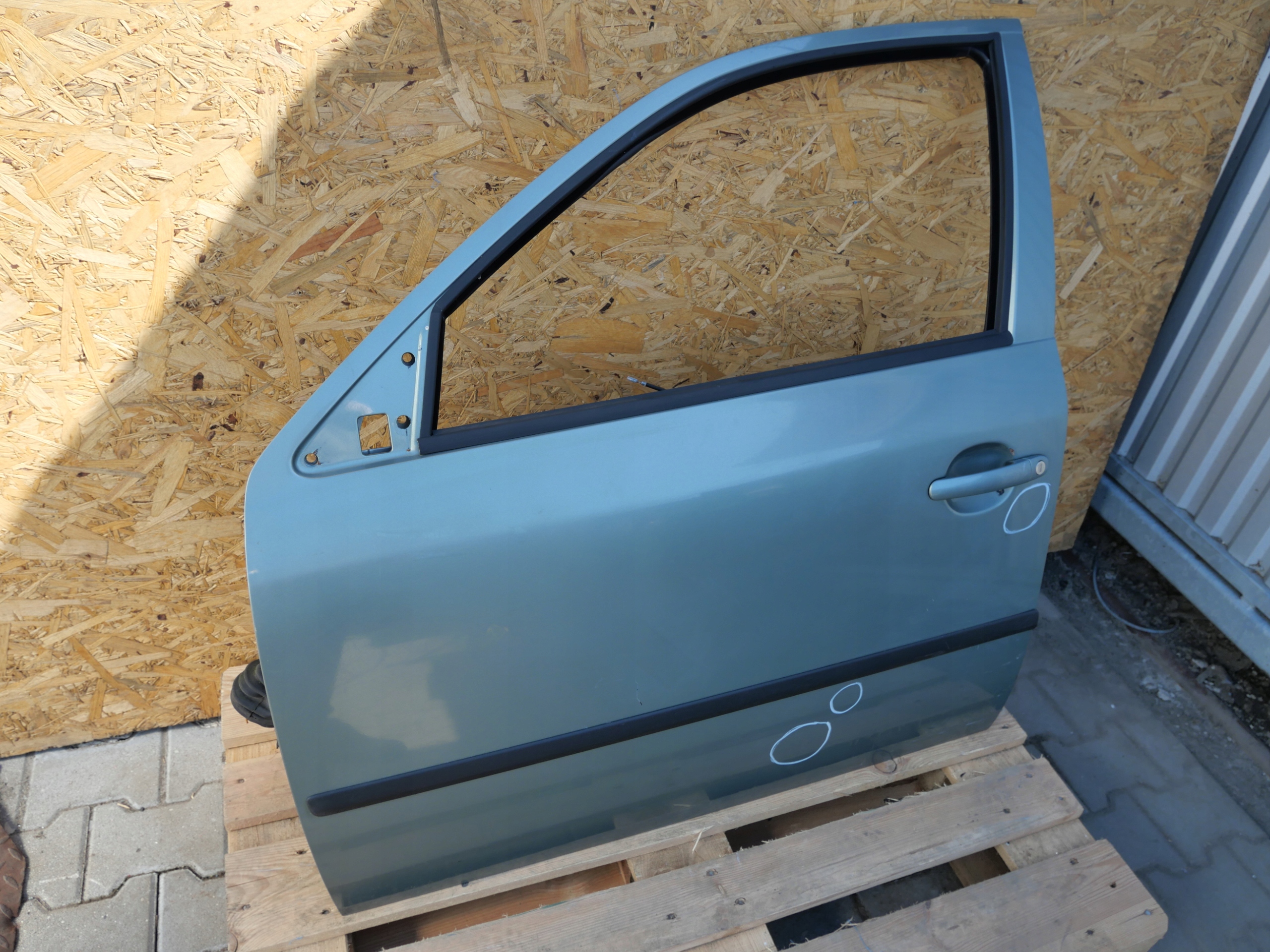door left front SKODA OCTAVIA and