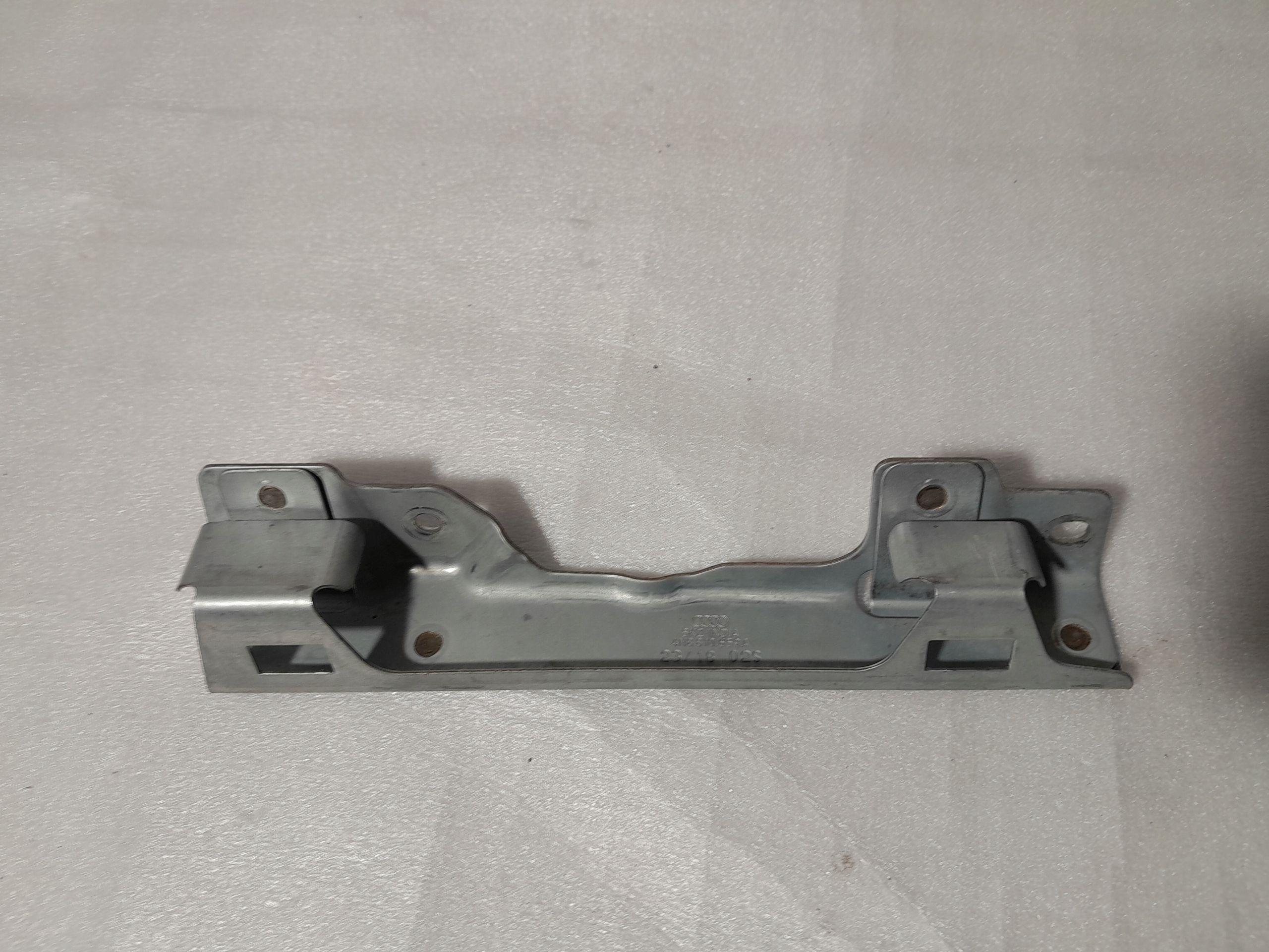 AUDI Q8 4M Halter Halter Haltegriffe Panikgriffe Dachhimmel Dachverkleidung 4M8810659A