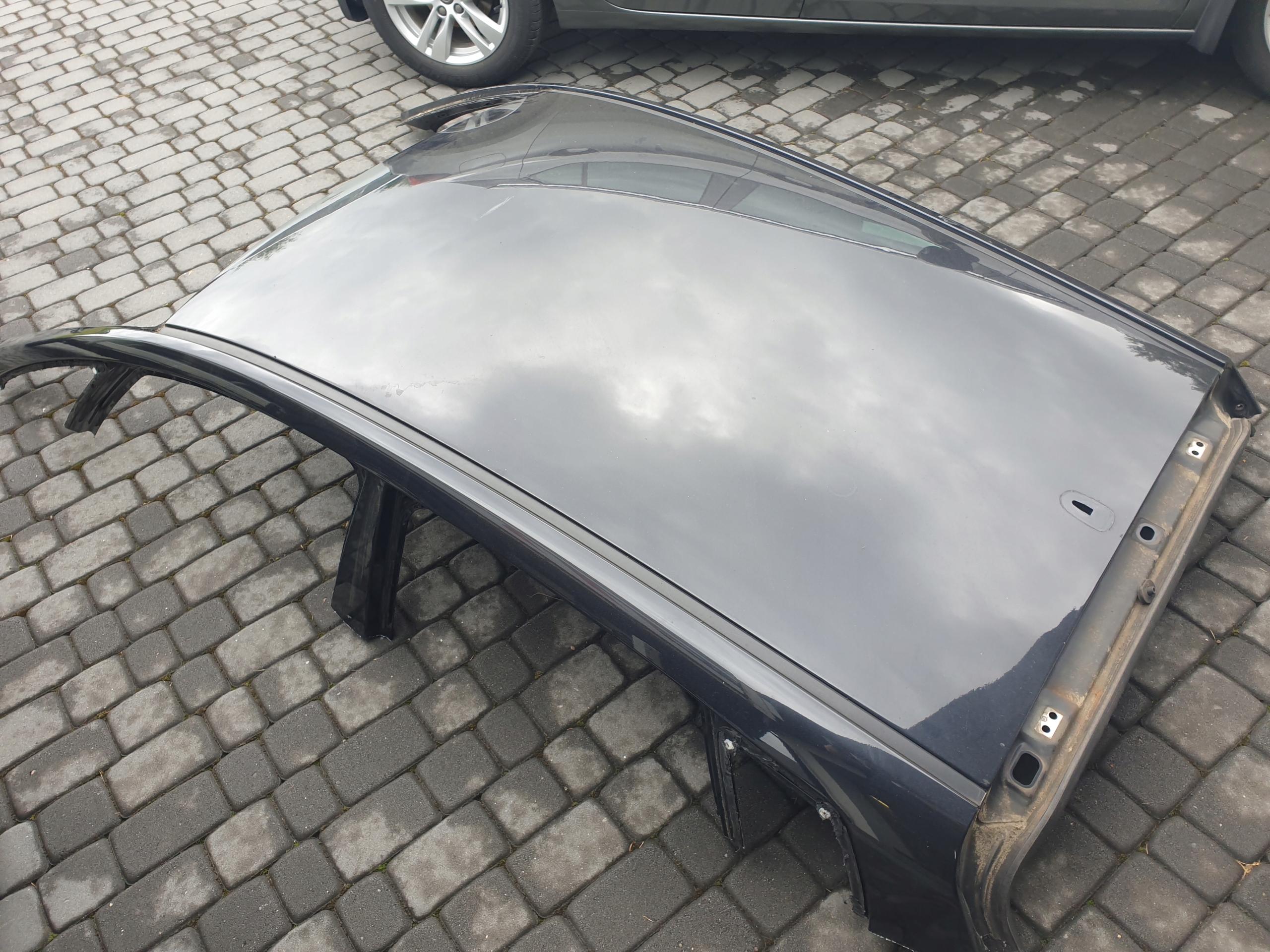 dach KIA VENGA 5D HB 2009