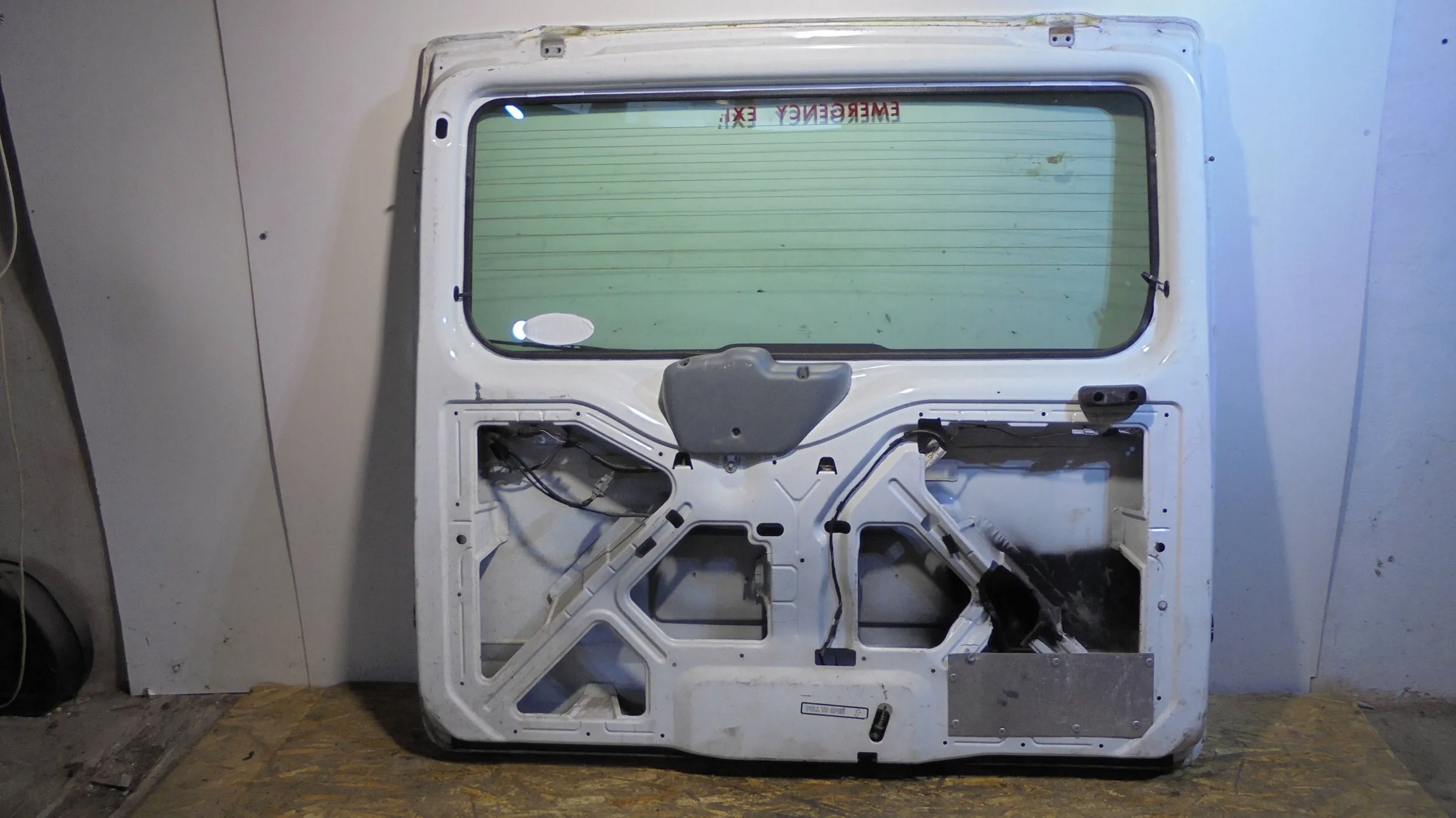 HECKKLAPPE KOFFERRAUMDECKEL FORD TOURNEO 06