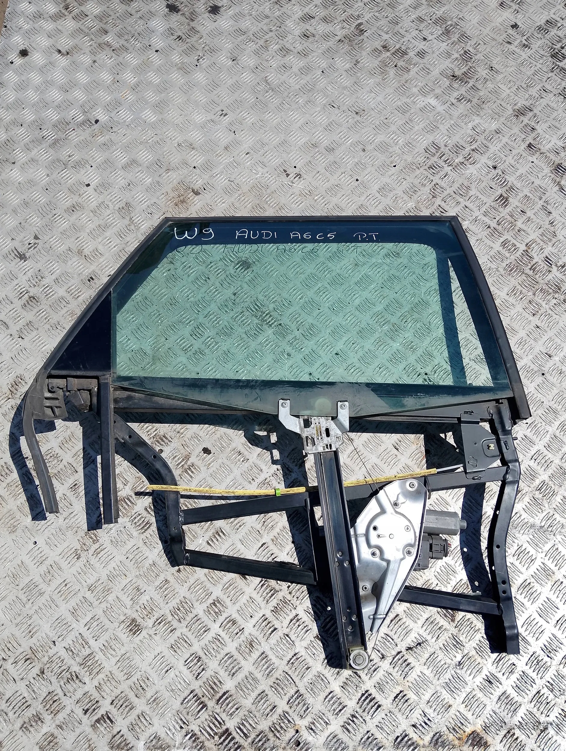 mechanism window frame right rear part Audi A6 C5
